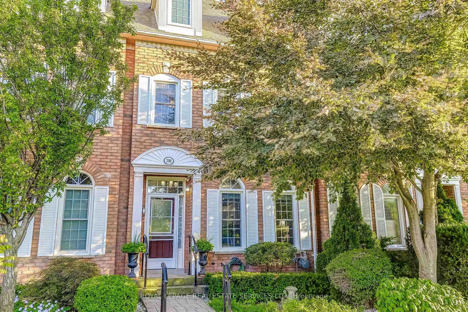 Photo 6 of 200 Glenashton Drive, Oakville, River Oaks — HOMEH