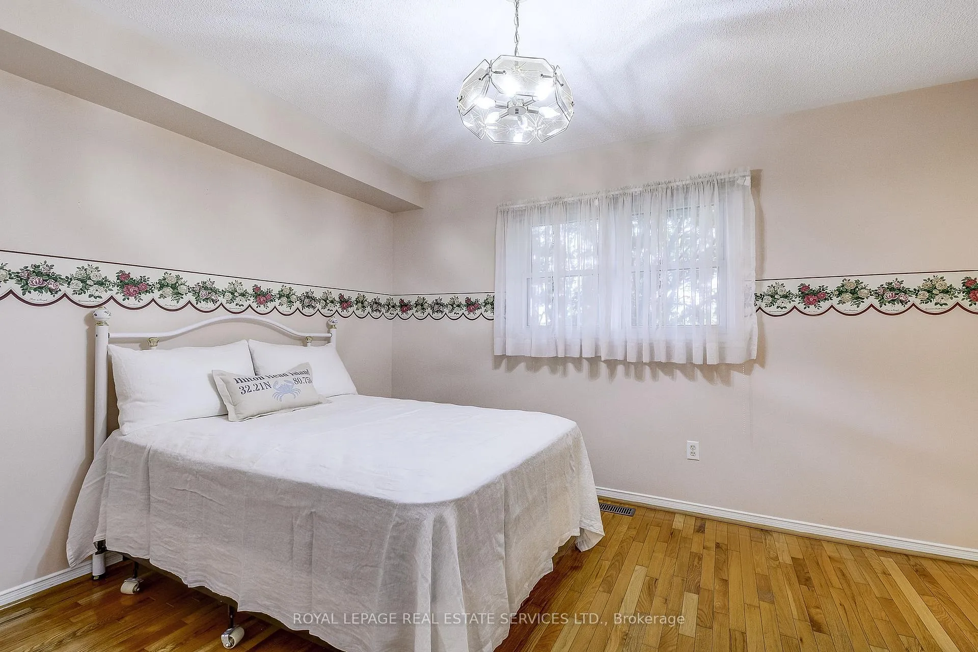 Photo 30 of 200 Glenashton Drive, Oakville, River Oaks — HOMEH