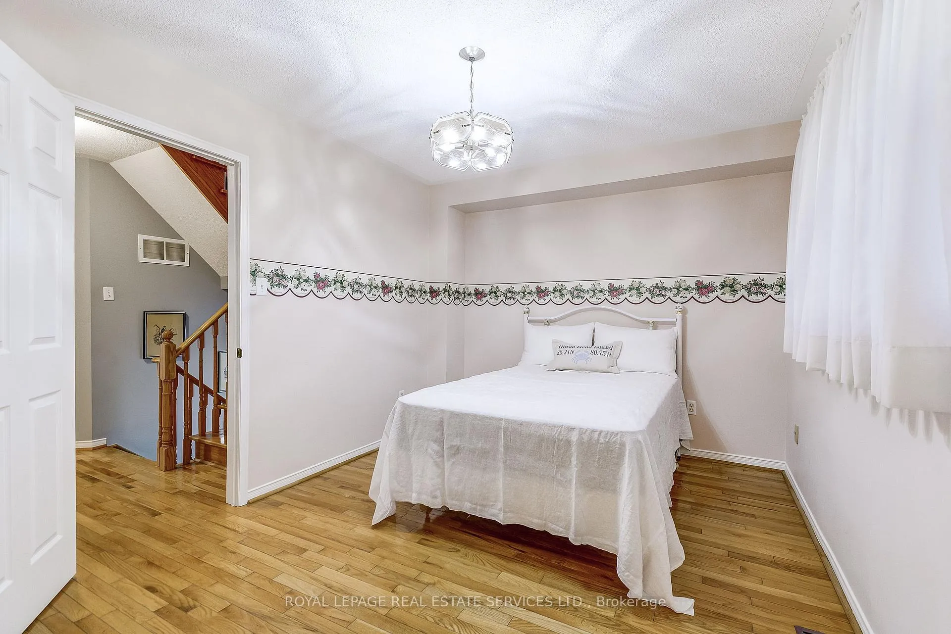 Photo 31 of 200 Glenashton Drive, Oakville, River Oaks — HOMEH