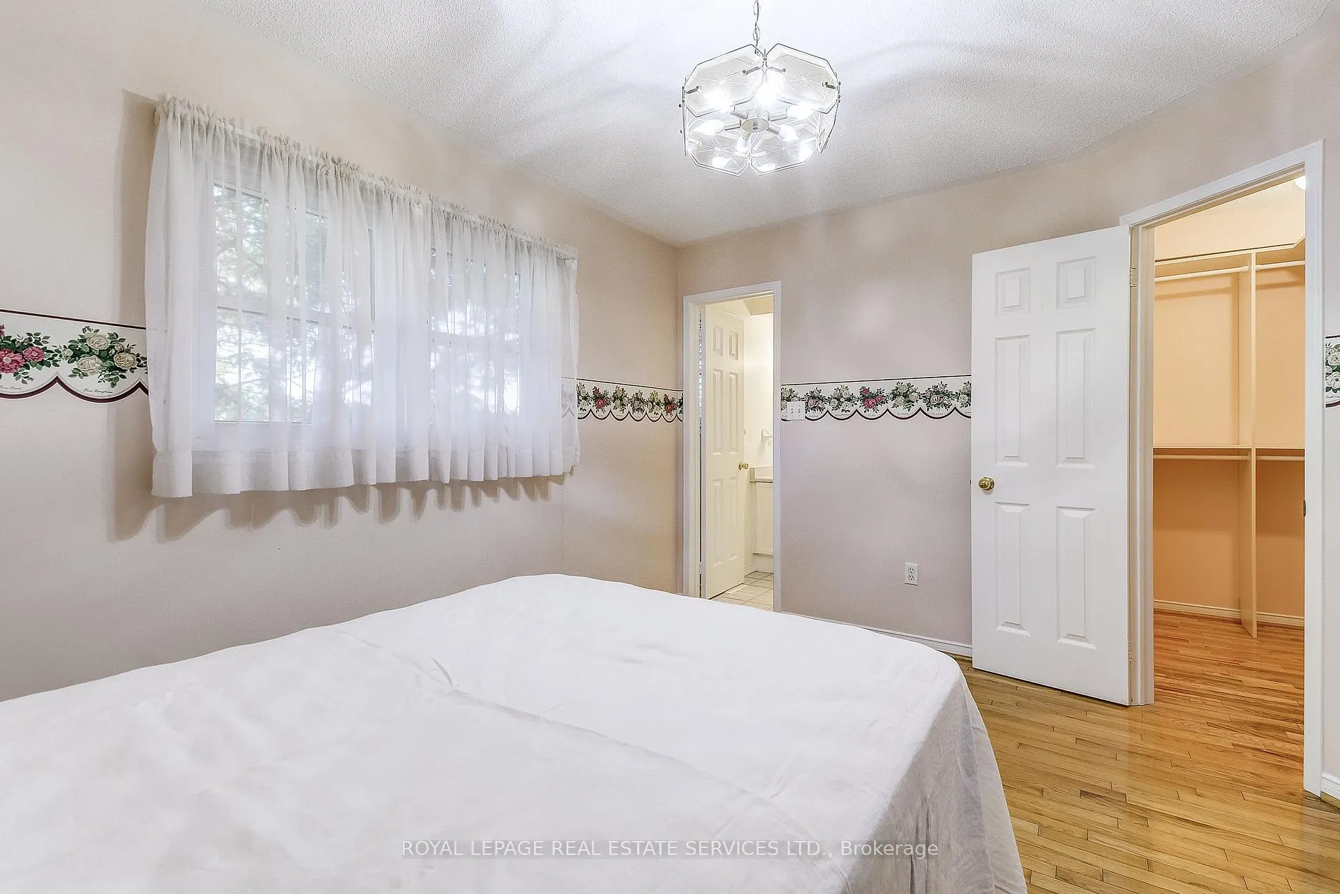 Photo 32 of 200 Glenashton Drive, Oakville, River Oaks — HOMEH