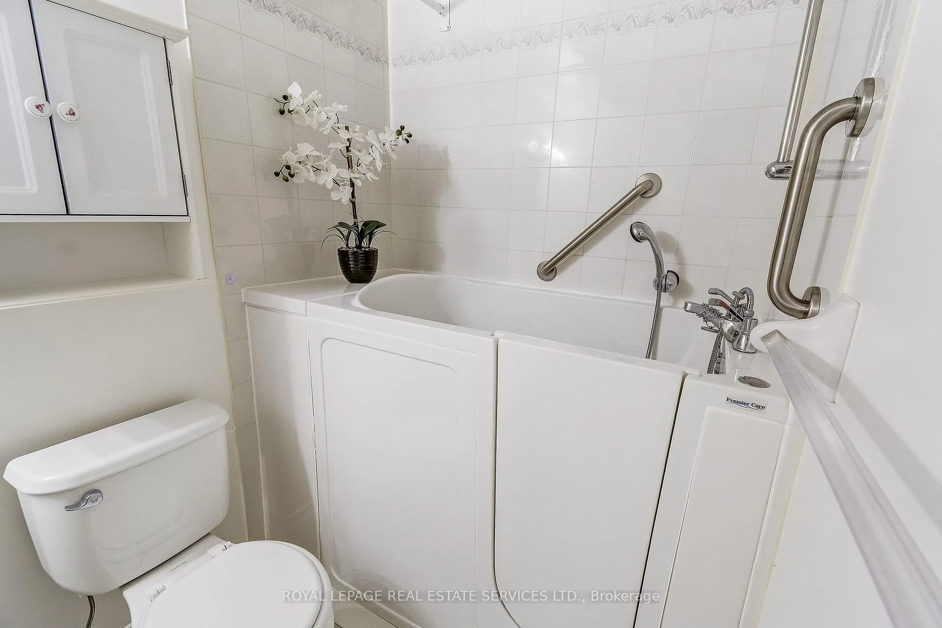 Photo 33 of 200 Glenashton Drive, Oakville, River Oaks — HOMEH