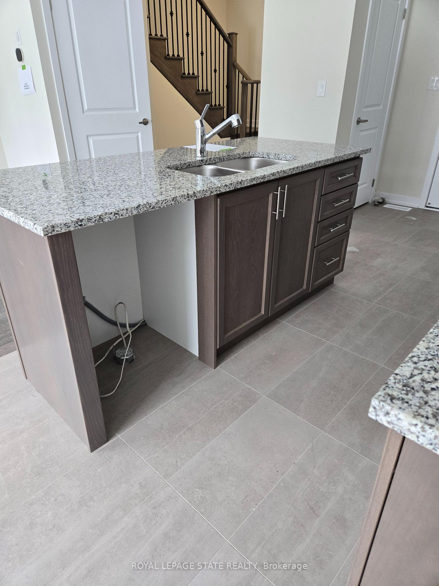 Photo 8 of 15 Lavender Road, Thorold, Hurricane/Merrittville — HOMEH