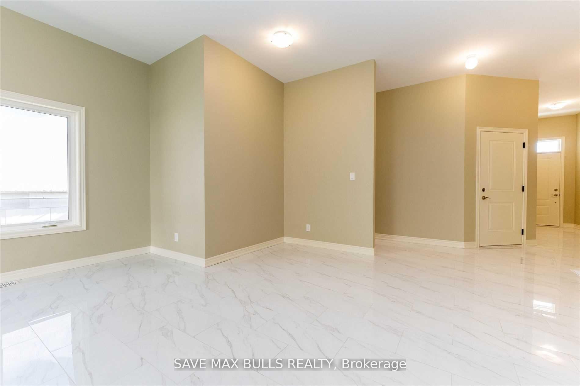 Photo 10 of 50 Ivy Crescent, Thorold, Confederation Heights — HOMEH