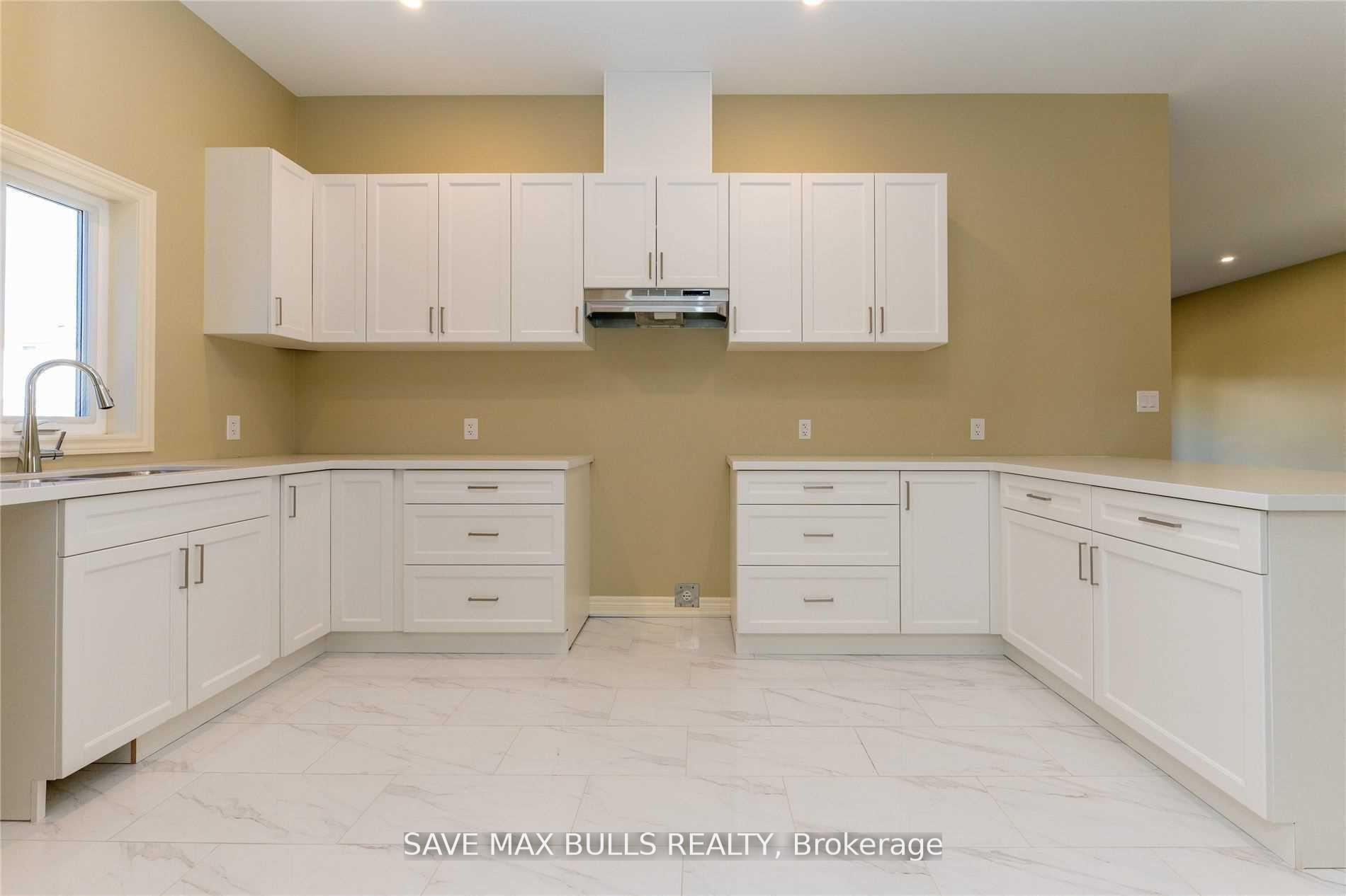 Photo 12 of 50 Ivy Crescent, Thorold, Confederation Heights — HOMEH