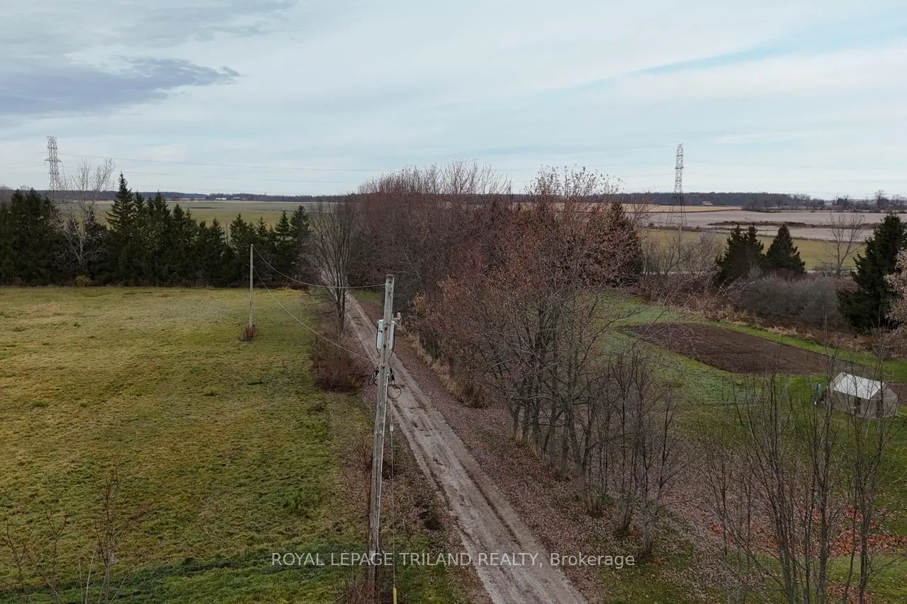 Photo 3 of 25941 Argyle Line, West Elgin, Rural West Elgin — HOMEH