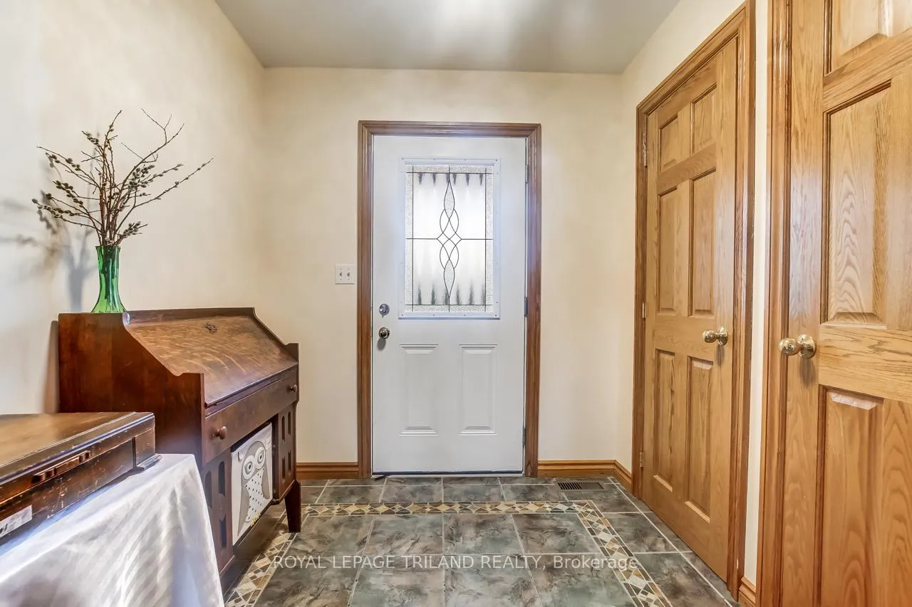 Photo 5 of 25941 Argyle Line, West Elgin, Rural West Elgin — HOMEH