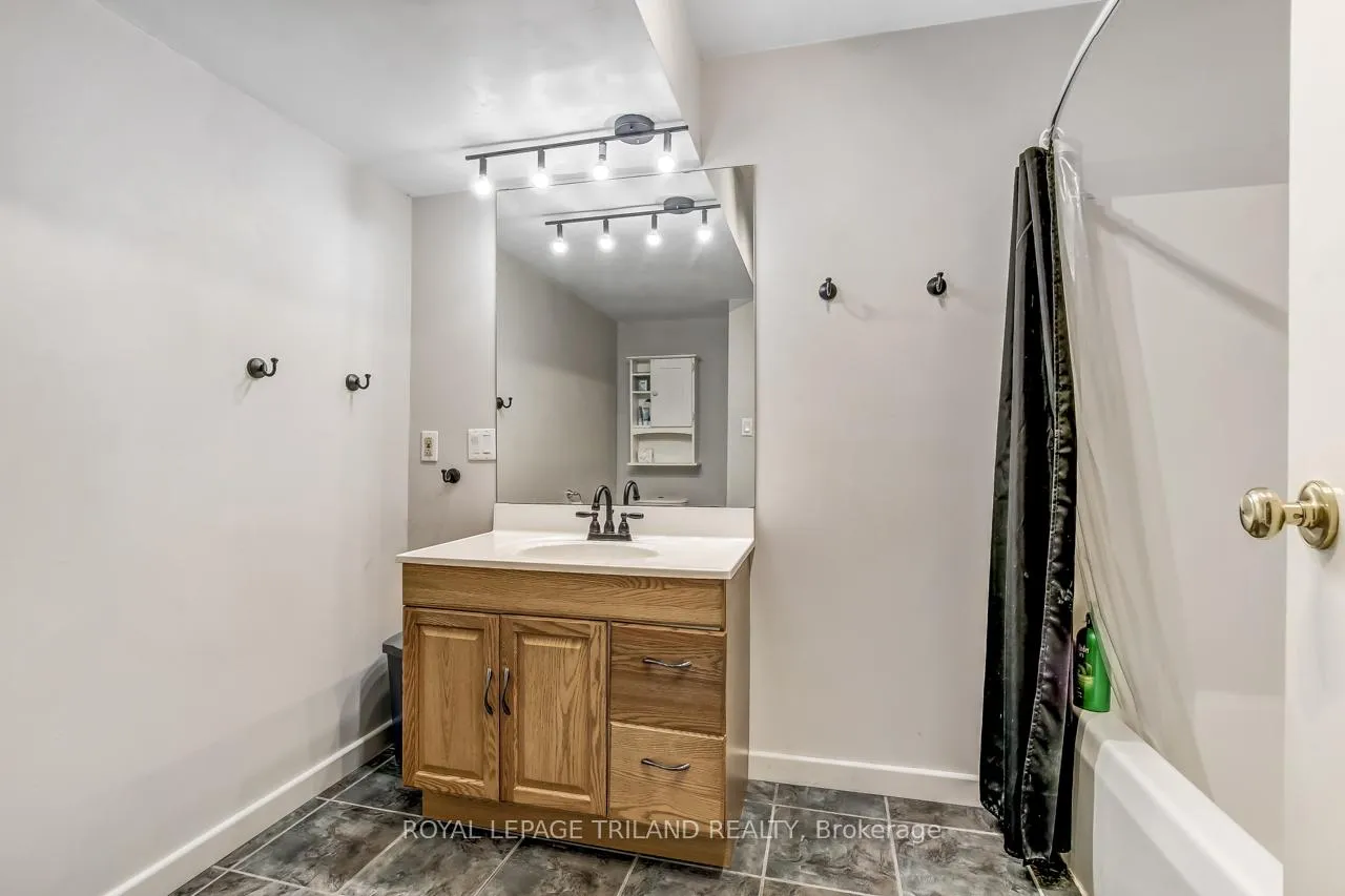 Photo 20 of 25941 Argyle Line, West Elgin, Rural West Elgin — HOMEH