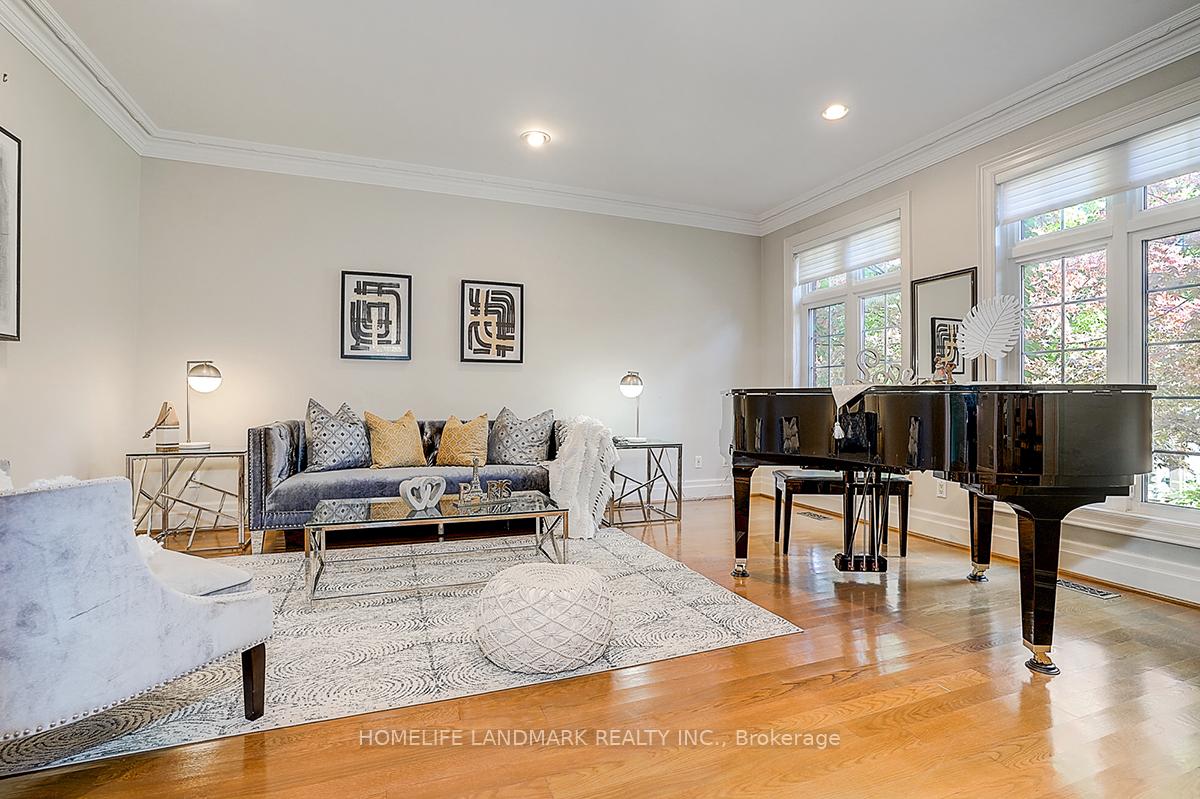 Photo 9 of 86 Muzich Place, Vaughan, East Woodbridge — HOMEH