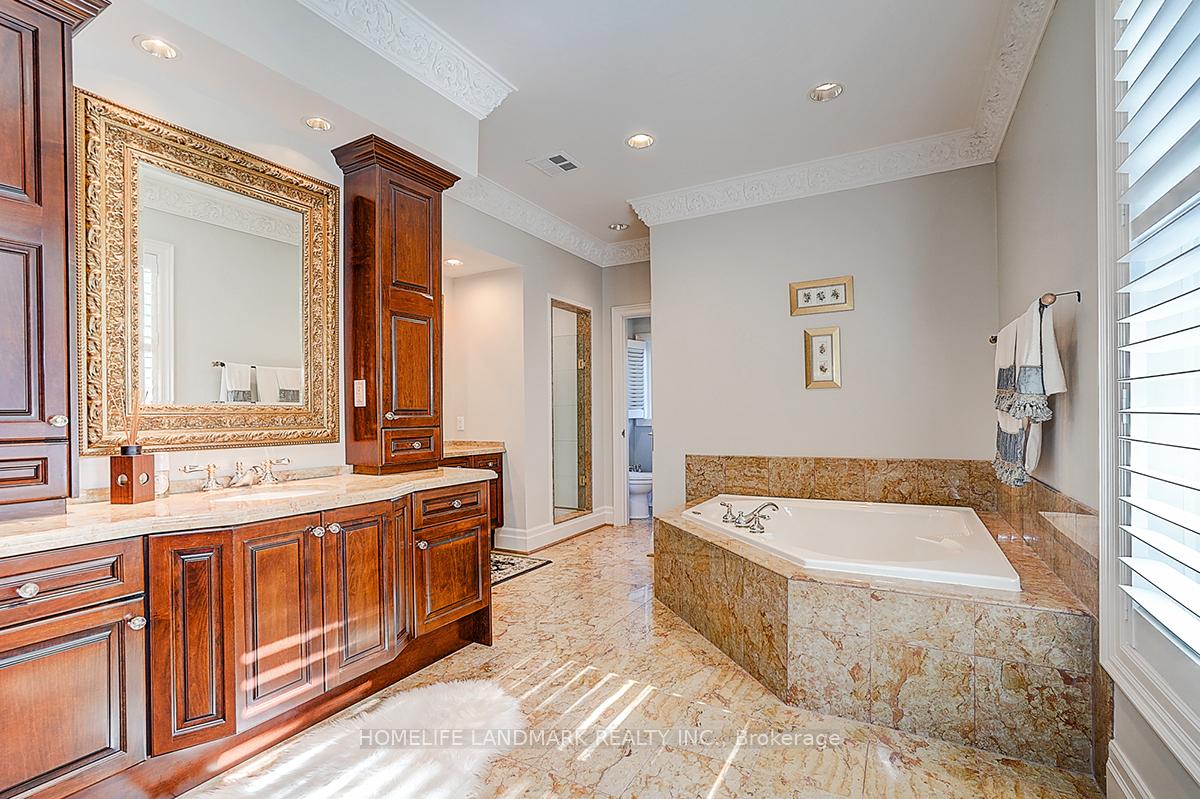 Photo 25 of 86 Muzich Place, Vaughan, East Woodbridge — HOMEH