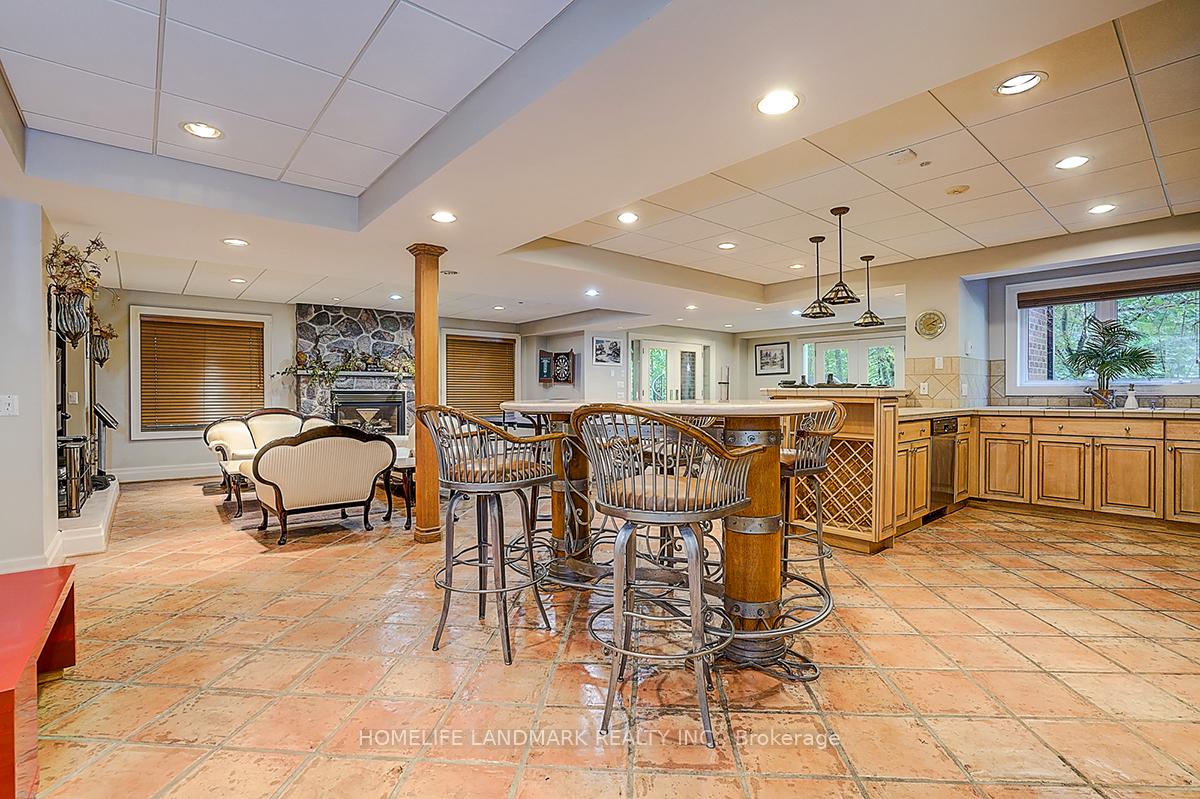 Photo 38 of 86 Muzich Place, Vaughan, East Woodbridge — HOMEH