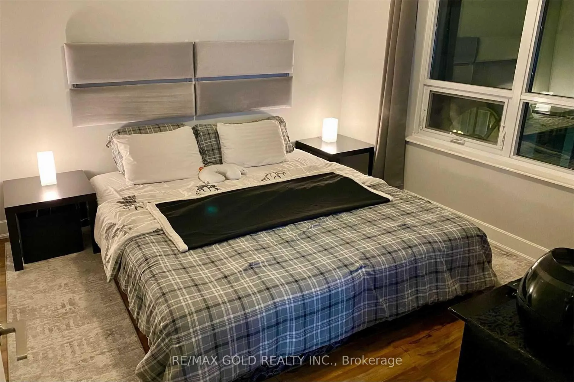 Photo 5 of Unit 330, 2 Eva Road, Etobicoke, Etobicoke West Mall — HOMEH