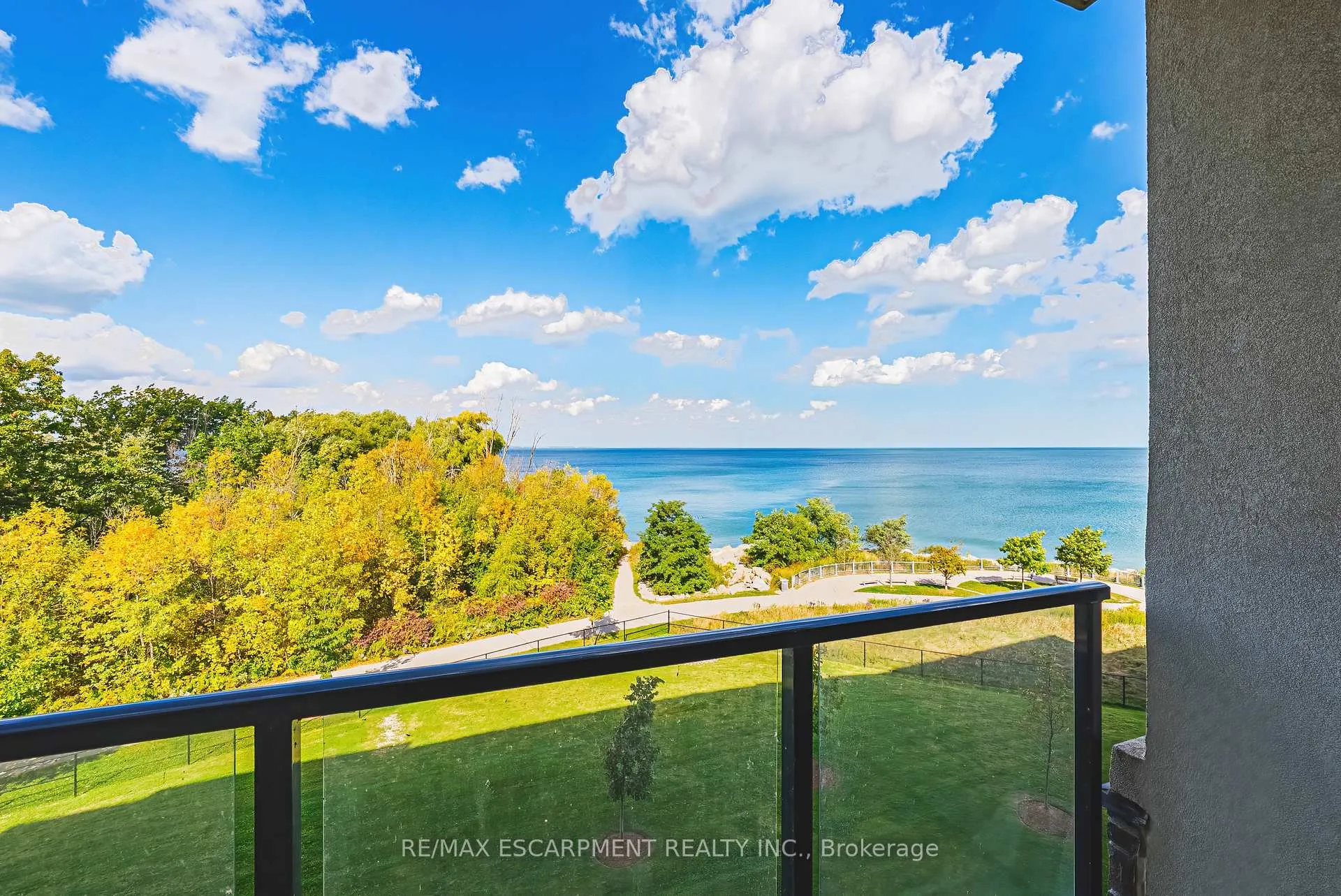 Photo 11 of Unit 428, 125 Shoreview Place, Hamilton, Lakeshore — HOMEH