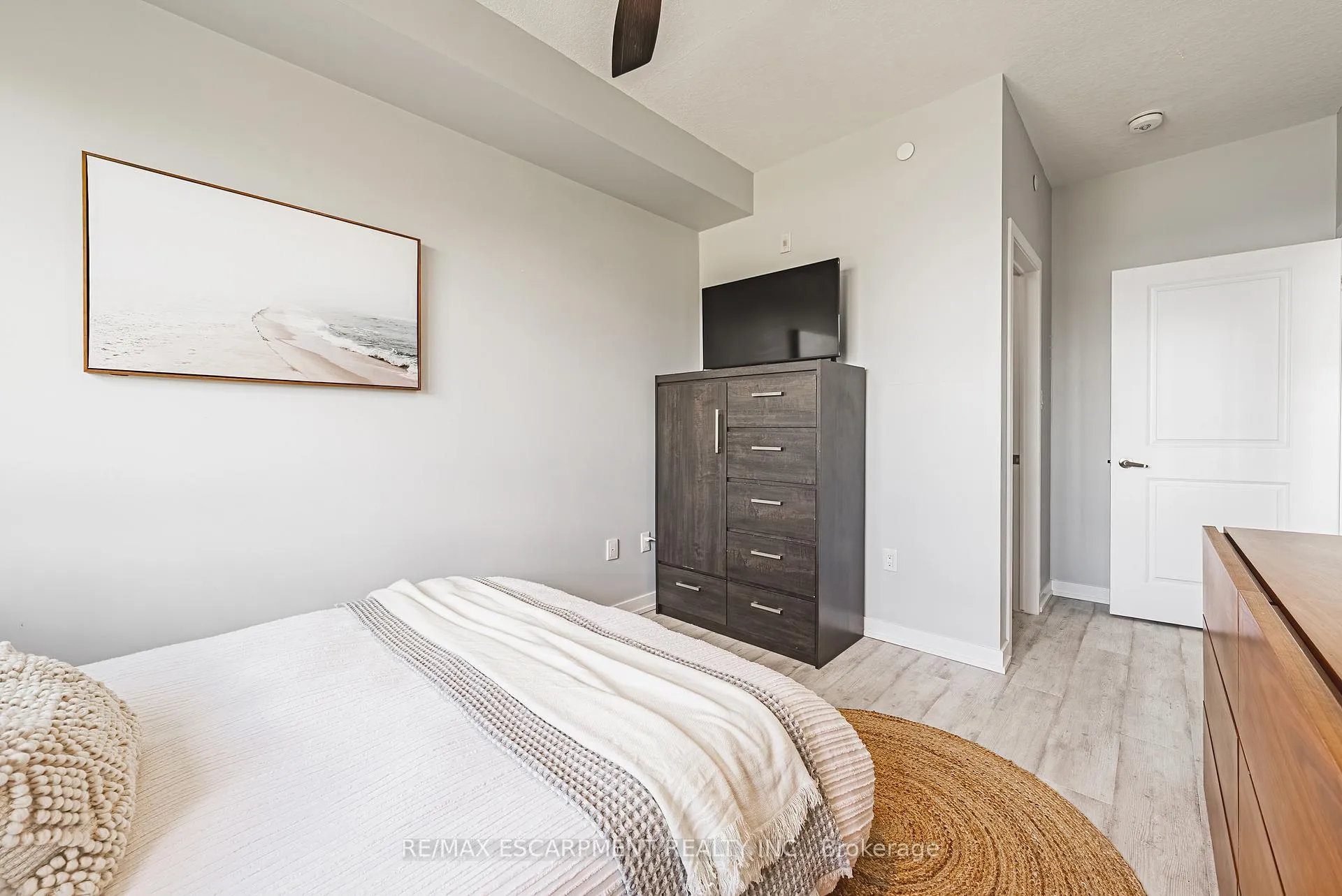 Photo 14 of Unit 428, 125 Shoreview Place, Hamilton, Lakeshore — HOMEH