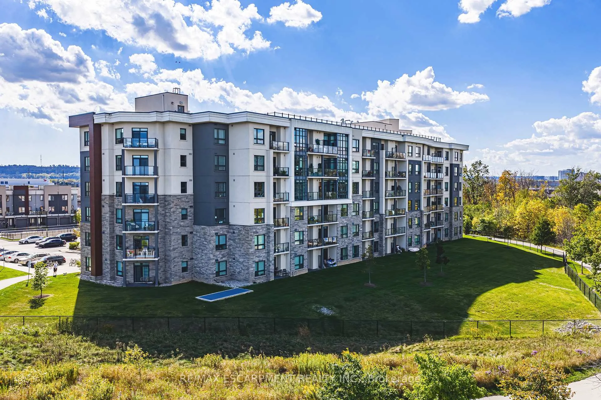 Photo 27 of Unit 428, 125 Shoreview Place, Hamilton, Lakeshore — HOMEH