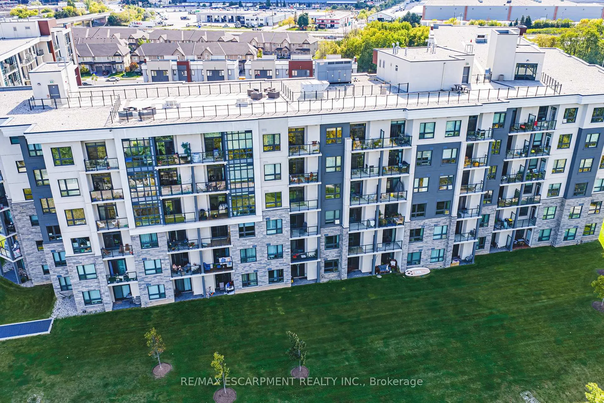 Photo 28 of Unit 428, 125 Shoreview Place, Hamilton, Lakeshore — HOMEH