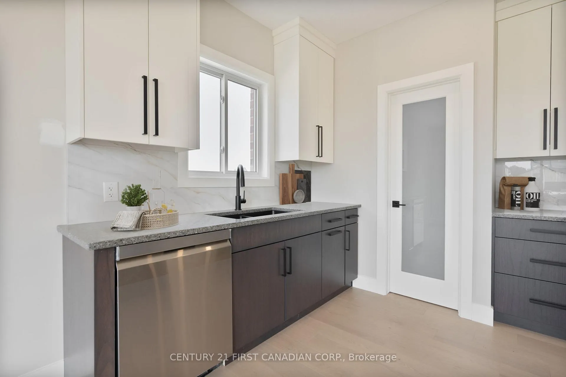 Photo 7 of 105 Sheldabren Street, North Middlesex, Ailsa Craig — HOMEH