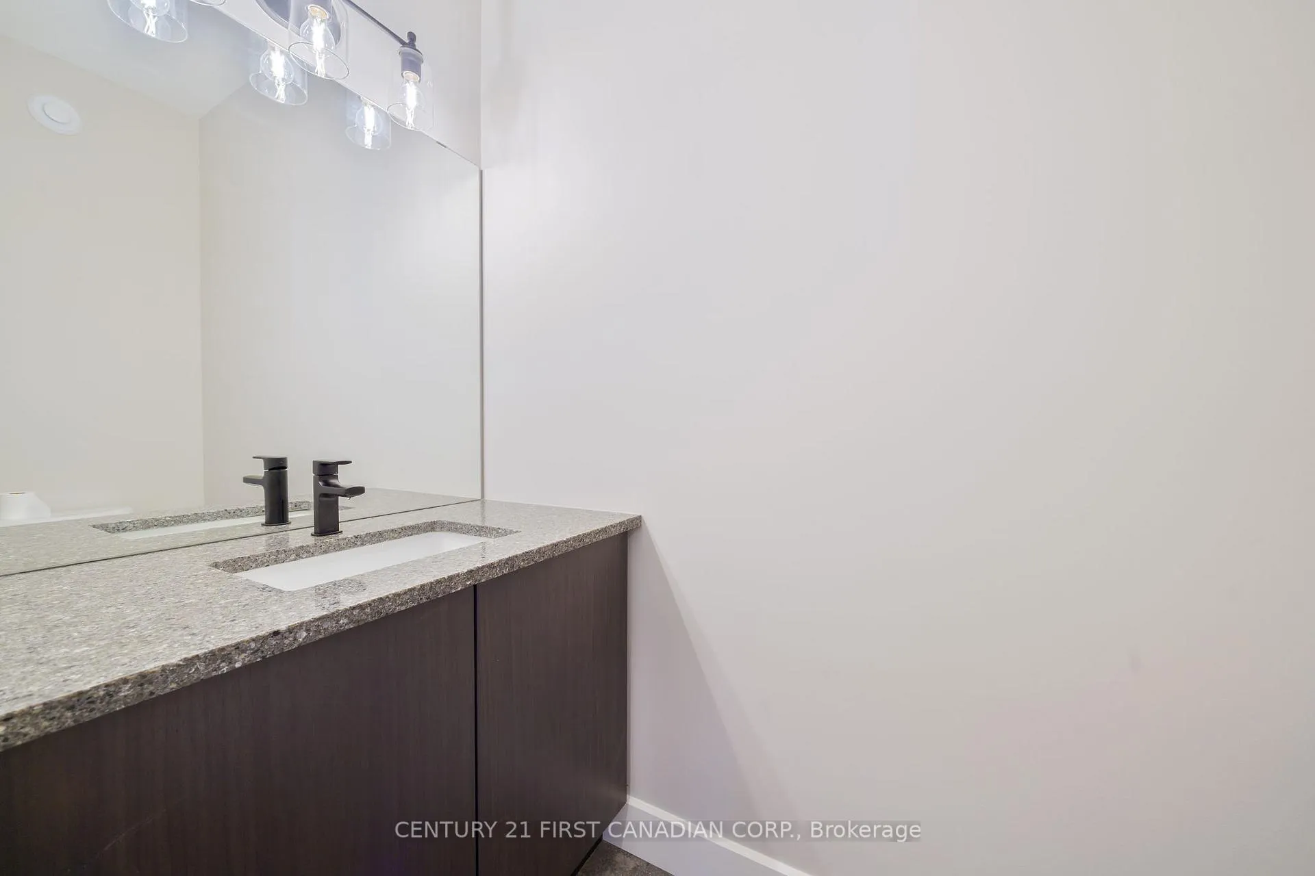 Photo 14 of 105 Sheldabren Street, North Middlesex, Ailsa Craig — HOMEH