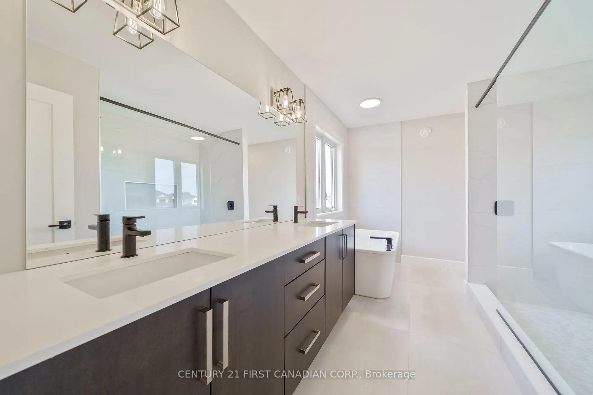 Photo 18 of 105 Sheldabren Street, North Middlesex, Ailsa Craig — HOMEH