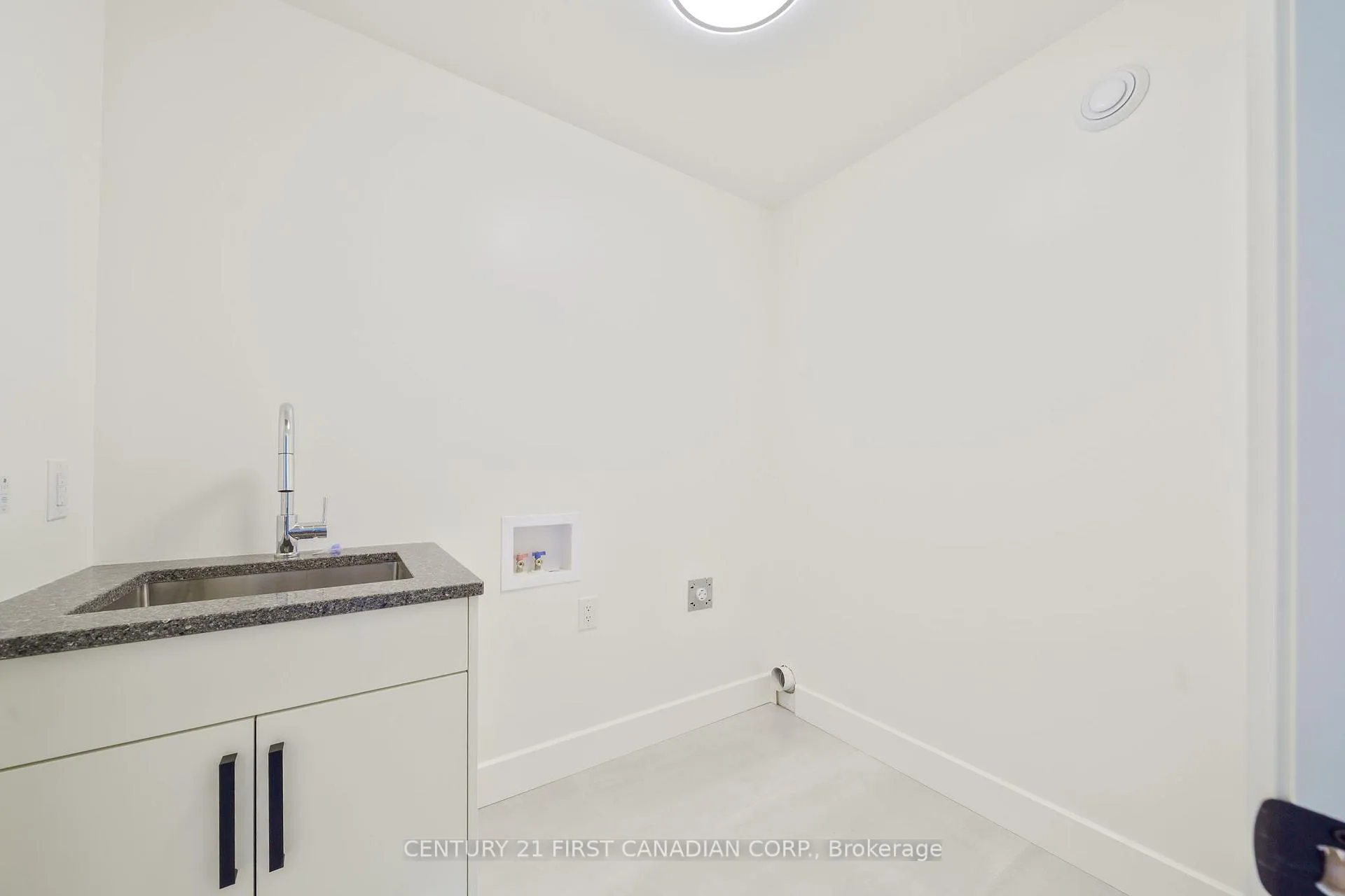 Photo 20 of 105 Sheldabren Street, North Middlesex, Ailsa Craig — HOMEH