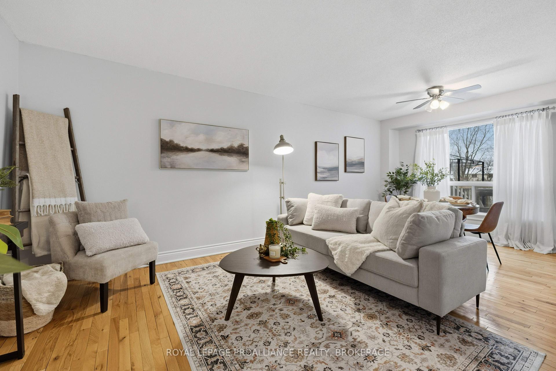Photo 3 of 896 Muirfield Crescent, Kingston, East Gardiners Rd — HOMEH