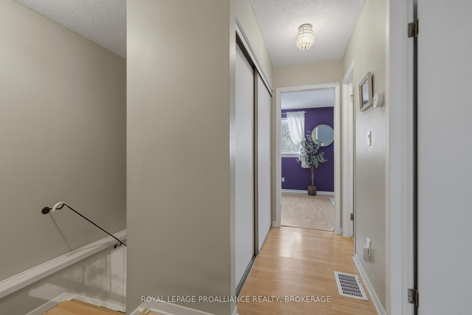 Photo 12 of 896 Muirfield Crescent, Kingston, East Gardiners Rd — HOMEH