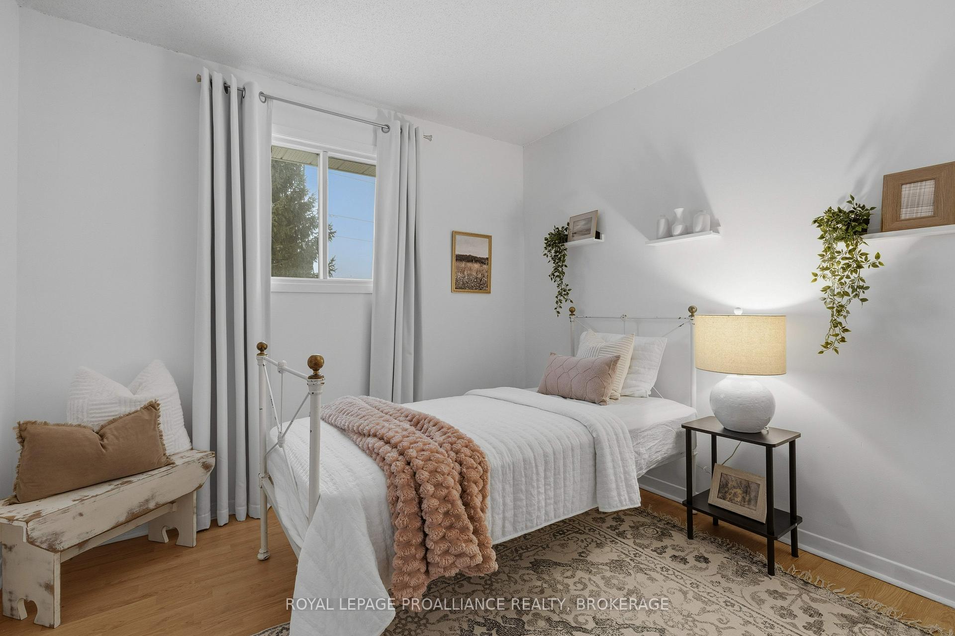 Photo 18 of 896 Muirfield Crescent, Kingston, East Gardiners Rd — HOMEH