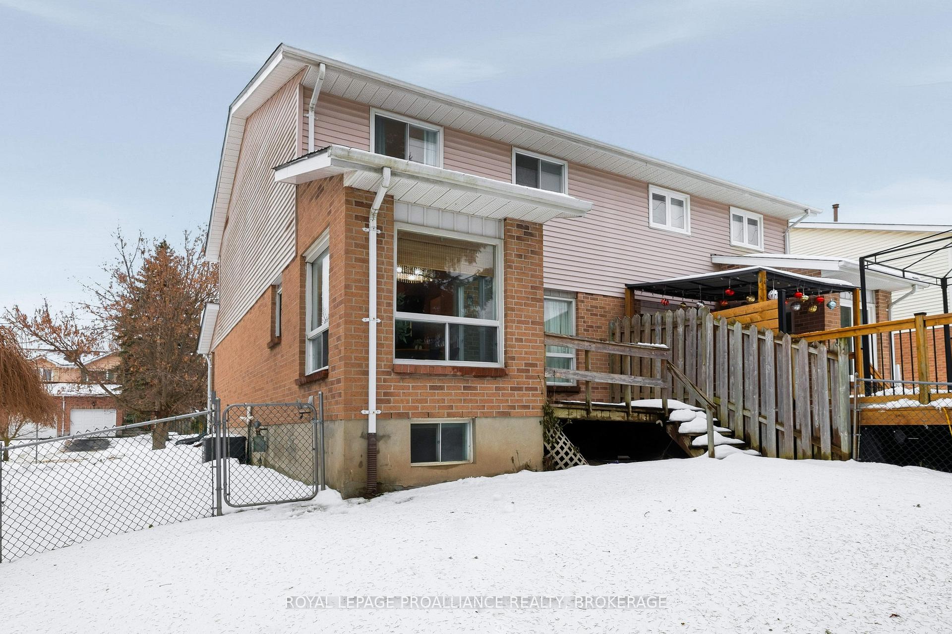 Photo 27 of 896 Muirfield Crescent, Kingston, East Gardiners Rd — HOMEH