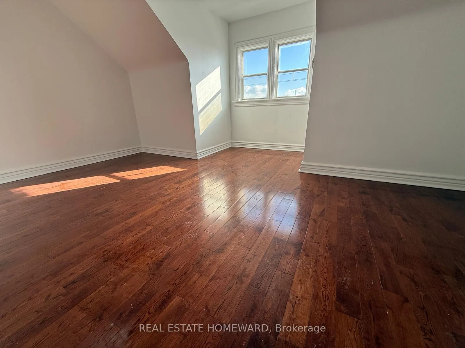 Photo 10 of Unit Upper, 1234 Gerrard Street E, Toronto, South Riverdale — HOMEH