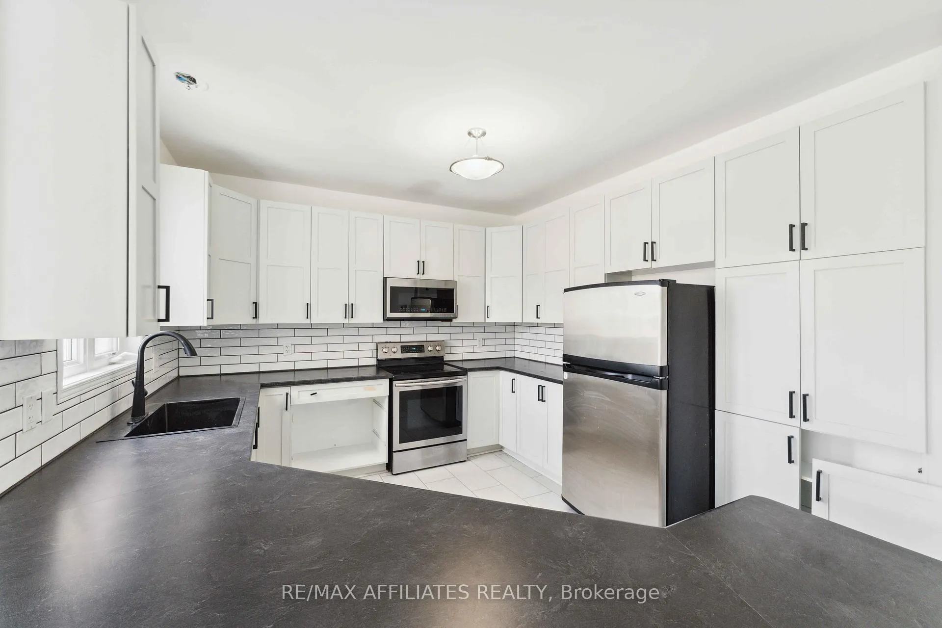 Photo 7 of 59 Baywood Drive, Ottawa, Stittsville (South) — HOMEH