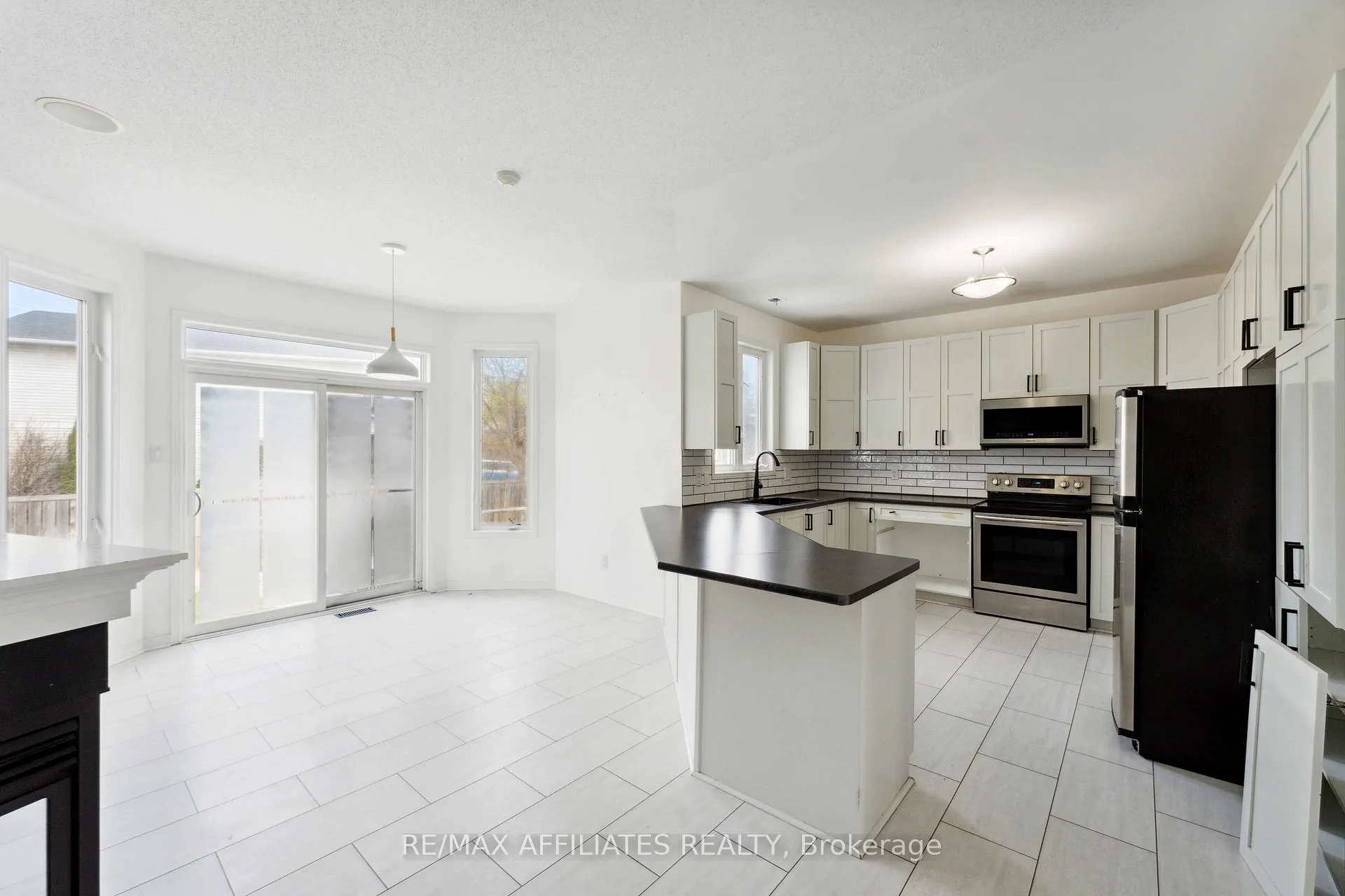 Photo 10 of 59 Baywood Drive, Ottawa, Stittsville (South) — HOMEH