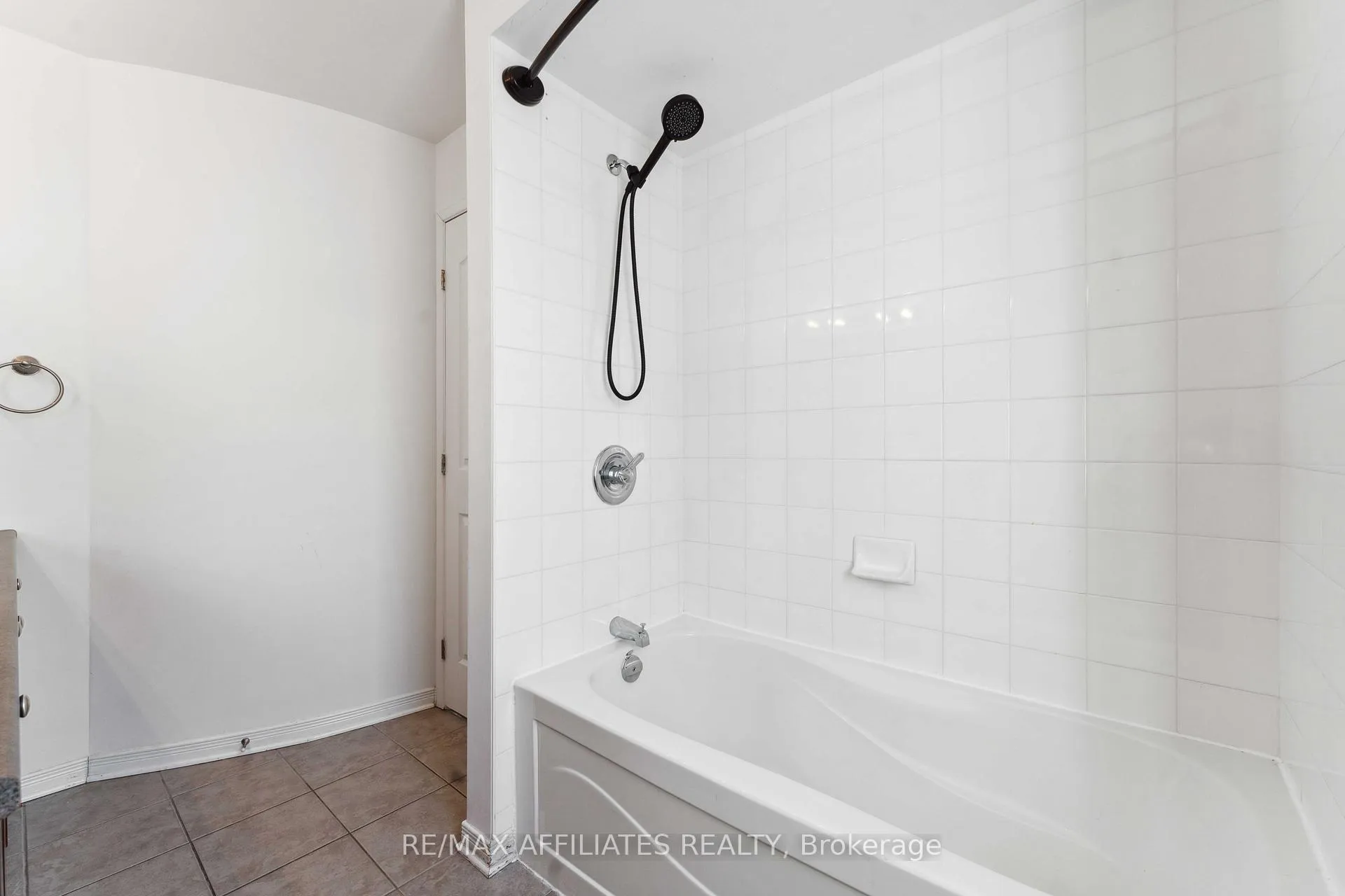 Photo 39 of 59 Baywood Drive, Ottawa, Stittsville (South) — HOMEH