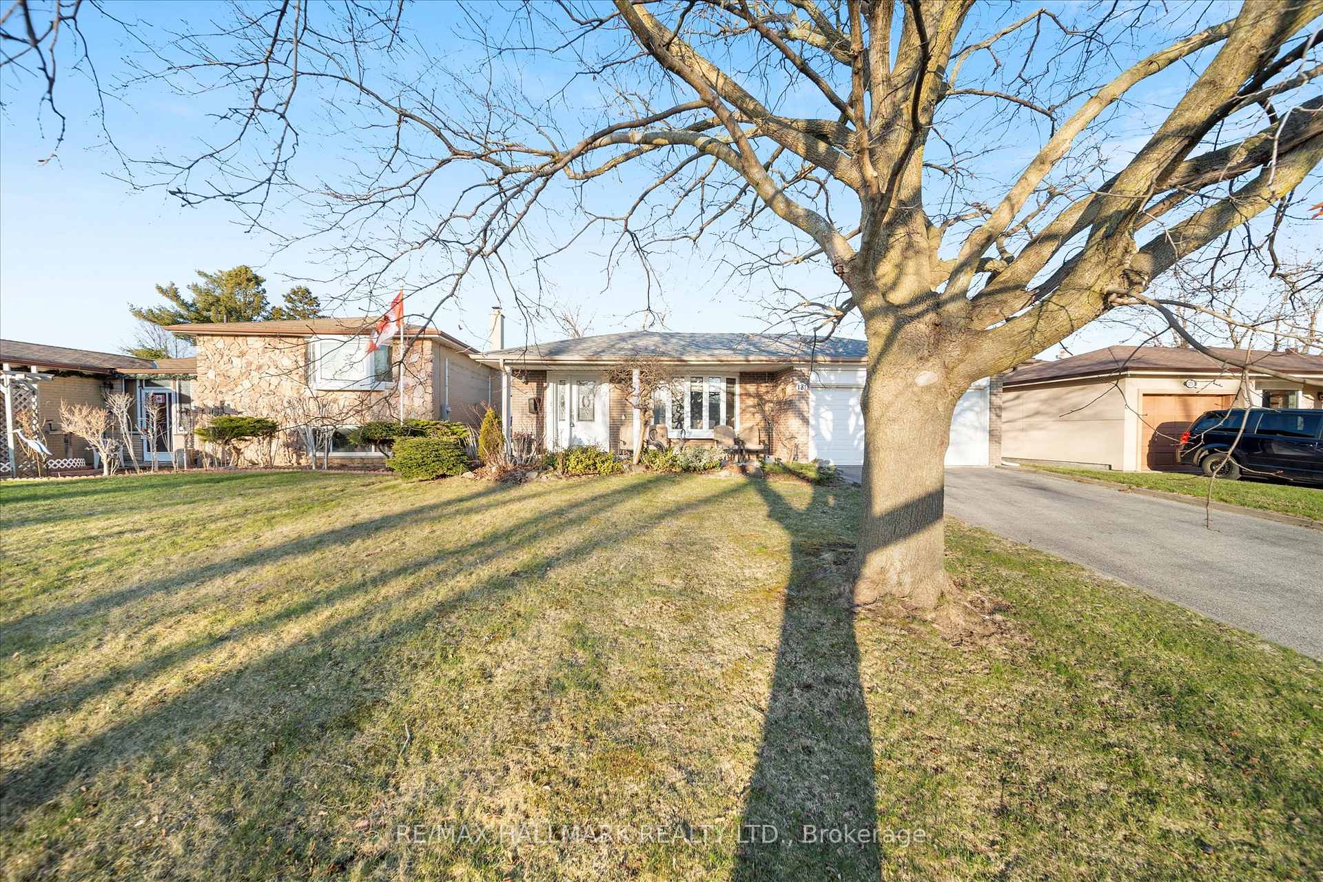 Front of 181 Centennial Road