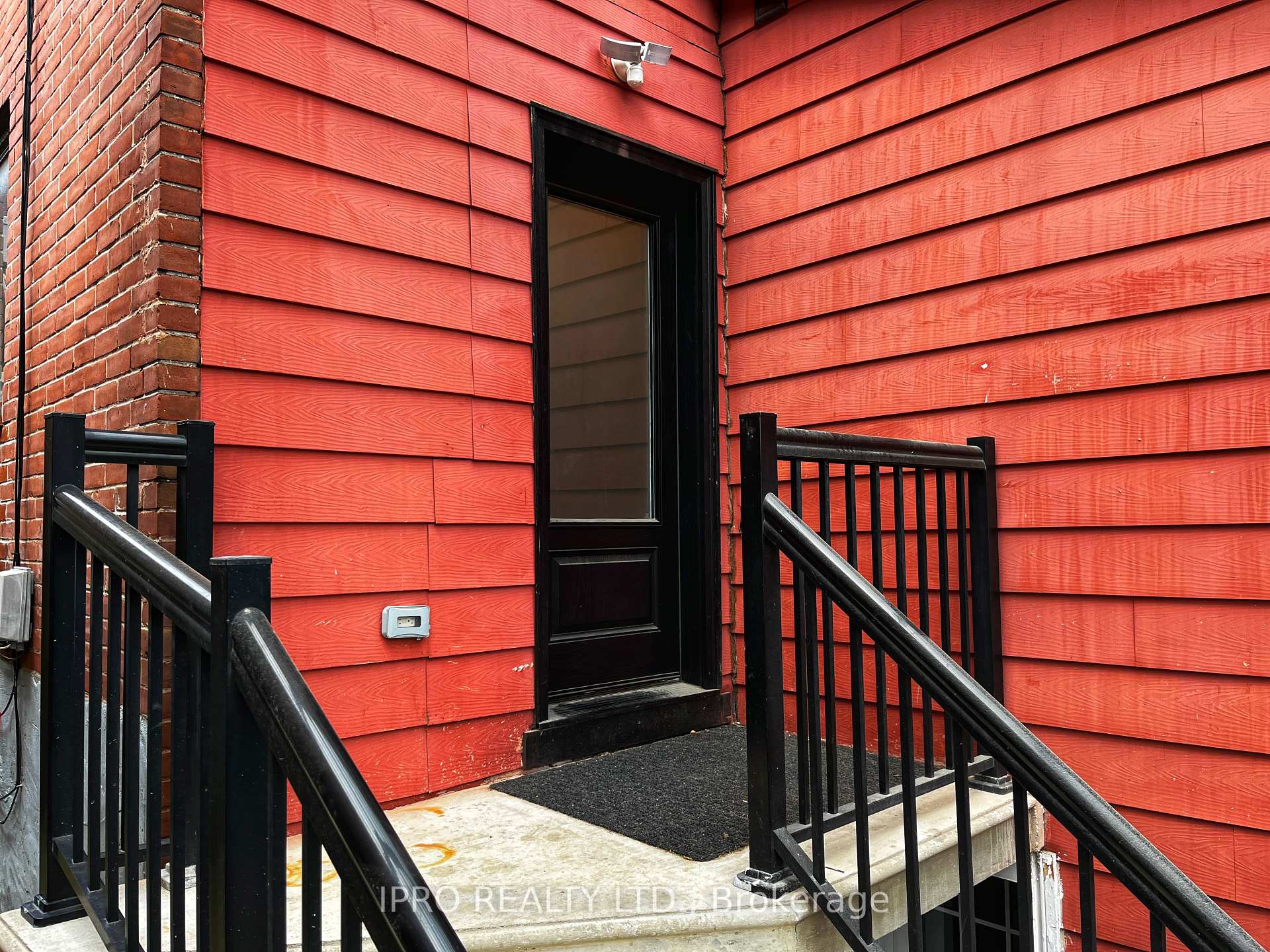 Photo 10 of Unit 2-Main, 471 Ossington Avenue, Toronto, Palmerston-Little Italy — HOMEH