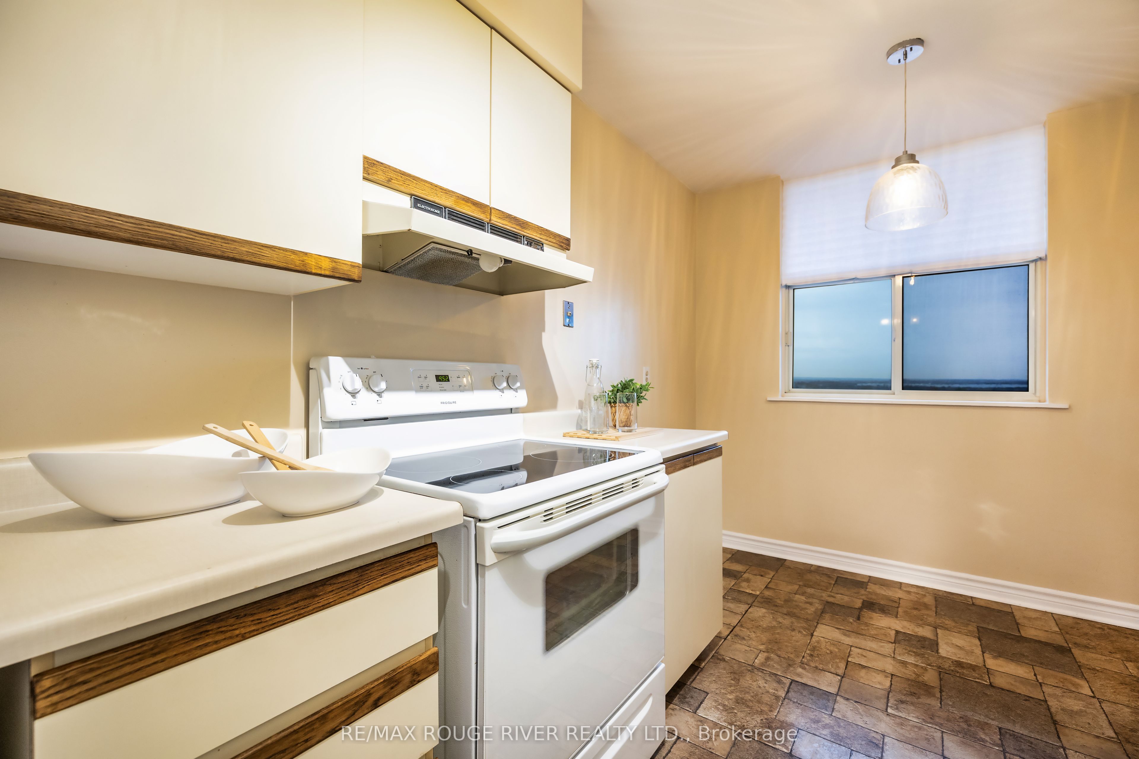 Photo 25 of Unit 1109, 44 Falby Court, Ajax, South East — HOMEH