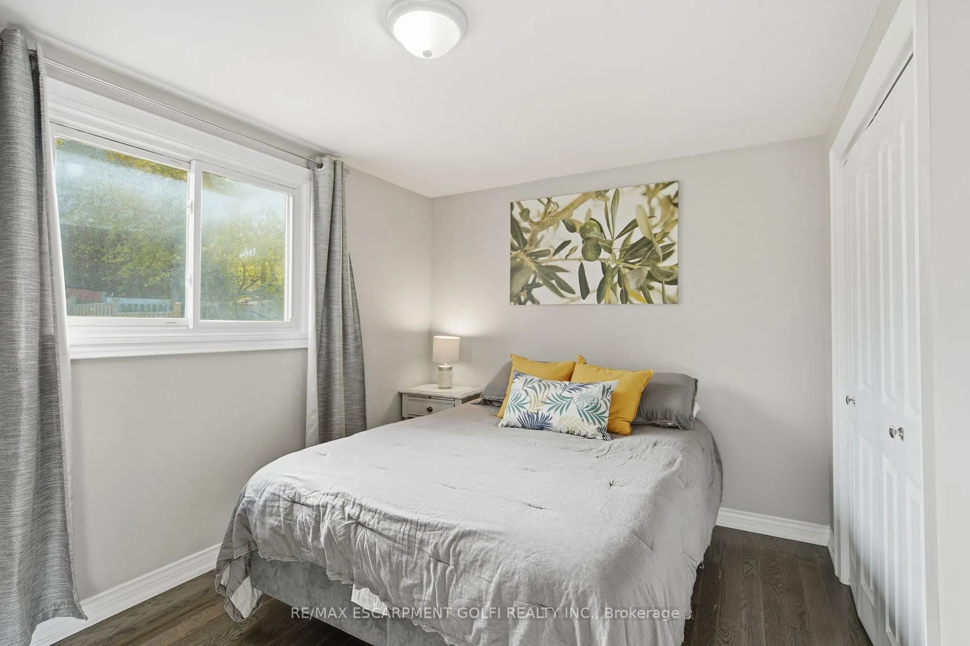 Photo 16 of 146 Lavina Crescent, Hamilton, Mountview — HOMEH