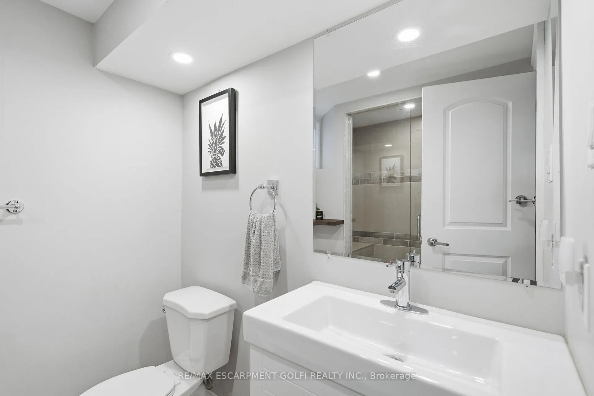 Photo 22 of 146 Lavina Crescent, Hamilton, Mountview — HOMEH