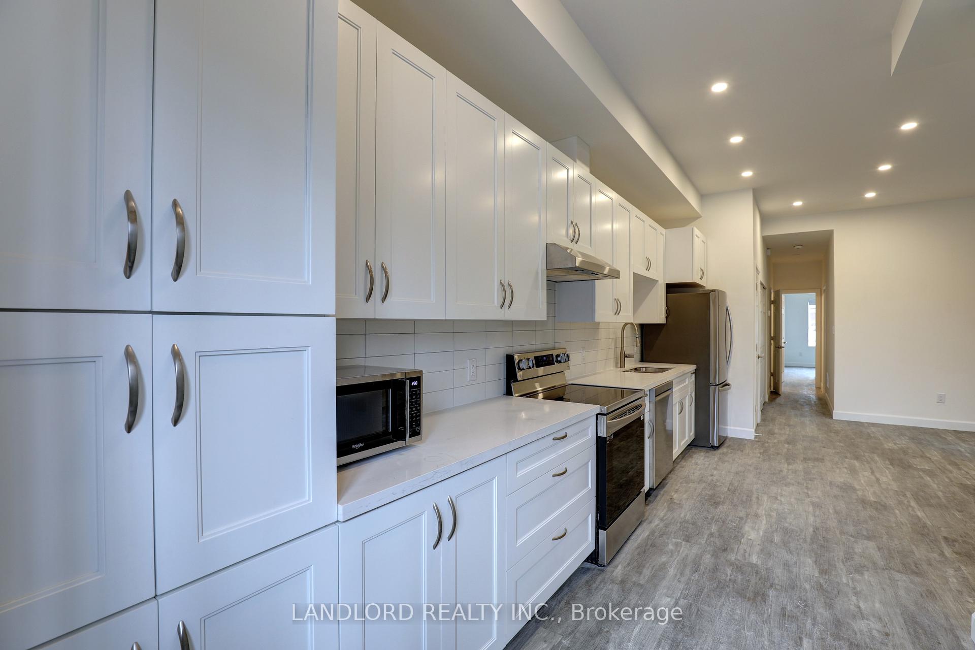 Photo 3 of Unit C, 620 Bathurst Street, Toronto, Palmerston-Little Italy — HOMEH