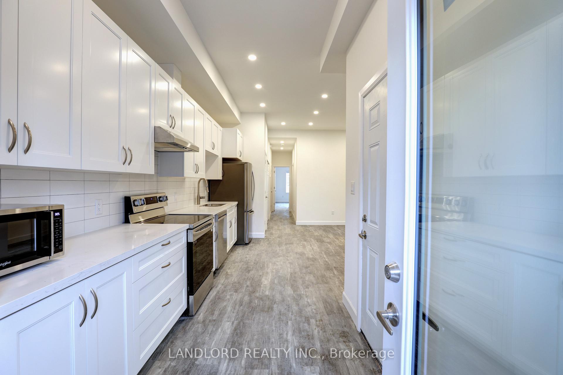 Photo 8 of Unit C, 620 Bathurst Street, Toronto, Palmerston-Little Italy — HOMEH