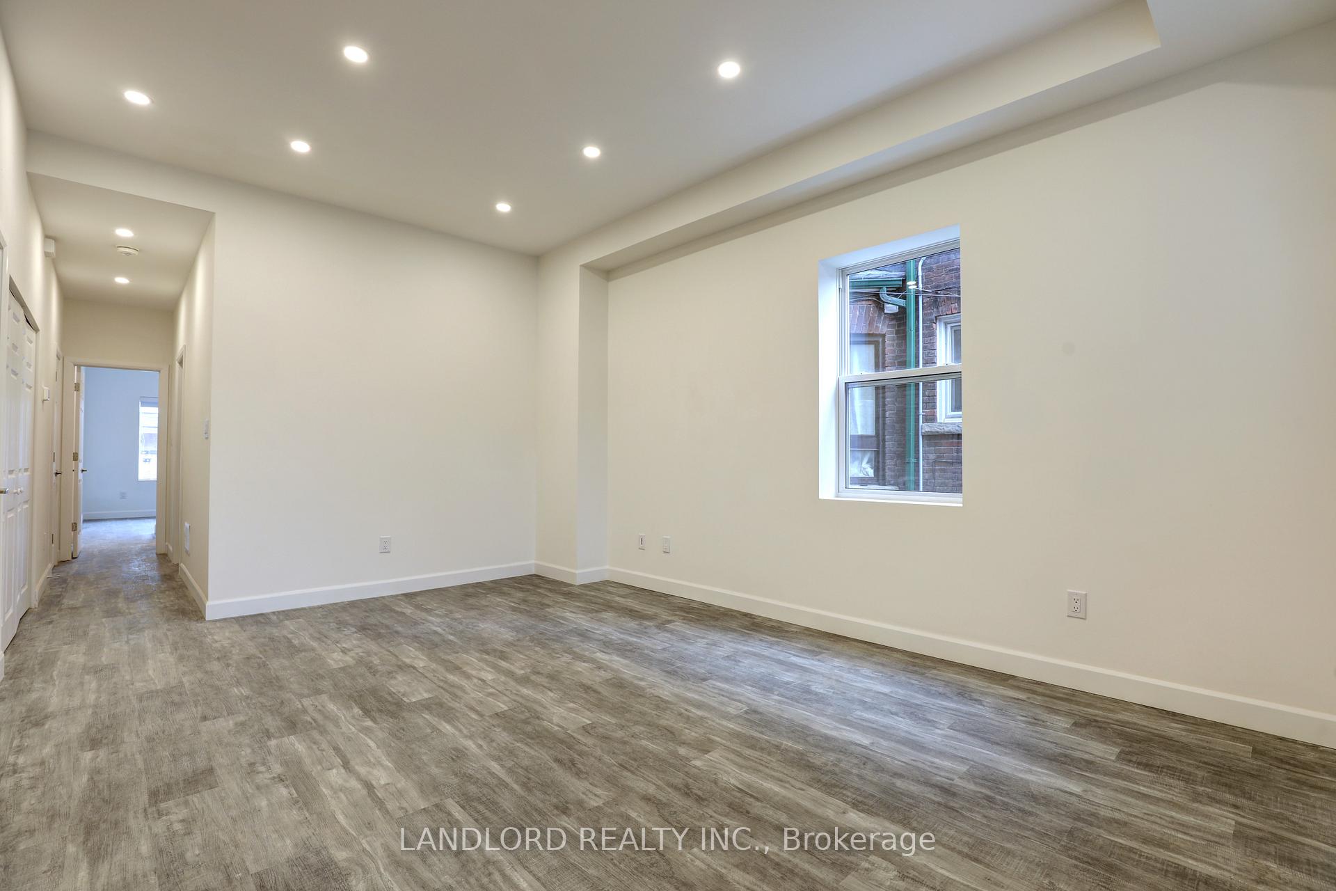 Photo 10 of Unit C, 620 Bathurst Street, Toronto, Palmerston-Little Italy — HOMEH