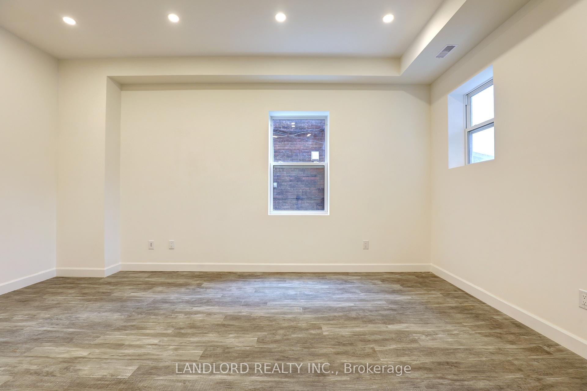 Photo 11 of Unit C, 620 Bathurst Street, Toronto, Palmerston-Little Italy — HOMEH