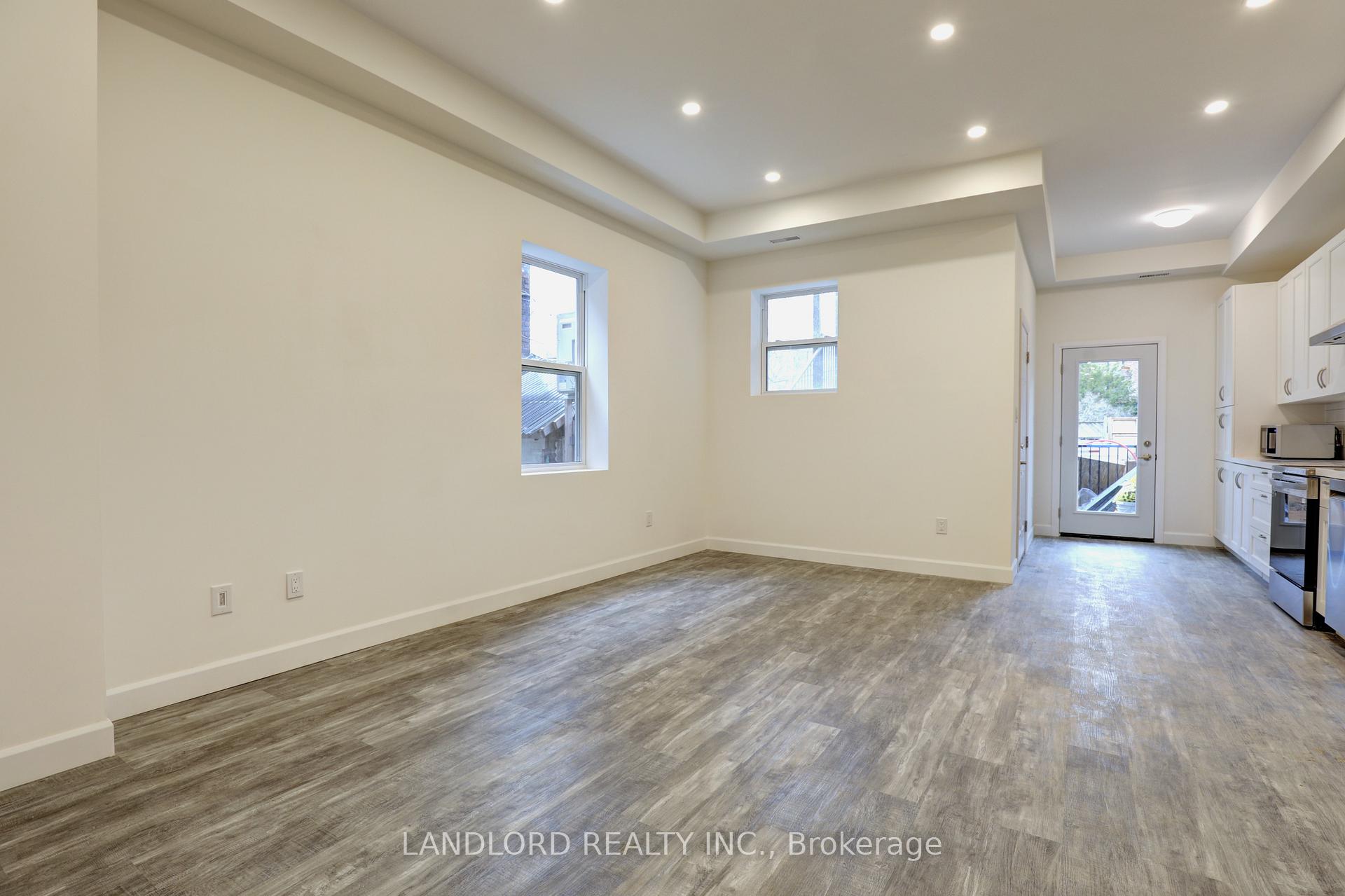 Photo 12 of Unit C, 620 Bathurst Street, Toronto, Palmerston-Little Italy — HOMEH