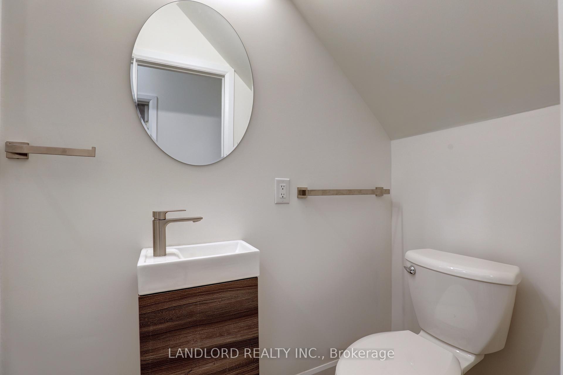 Photo 20 of Unit C, 620 Bathurst Street, Toronto, Palmerston-Little Italy — HOMEH