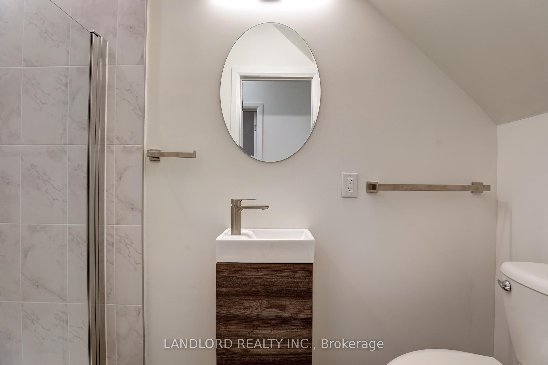 Photo 21 of Unit C, 620 Bathurst Street, Toronto, Palmerston-Little Italy — HOMEH