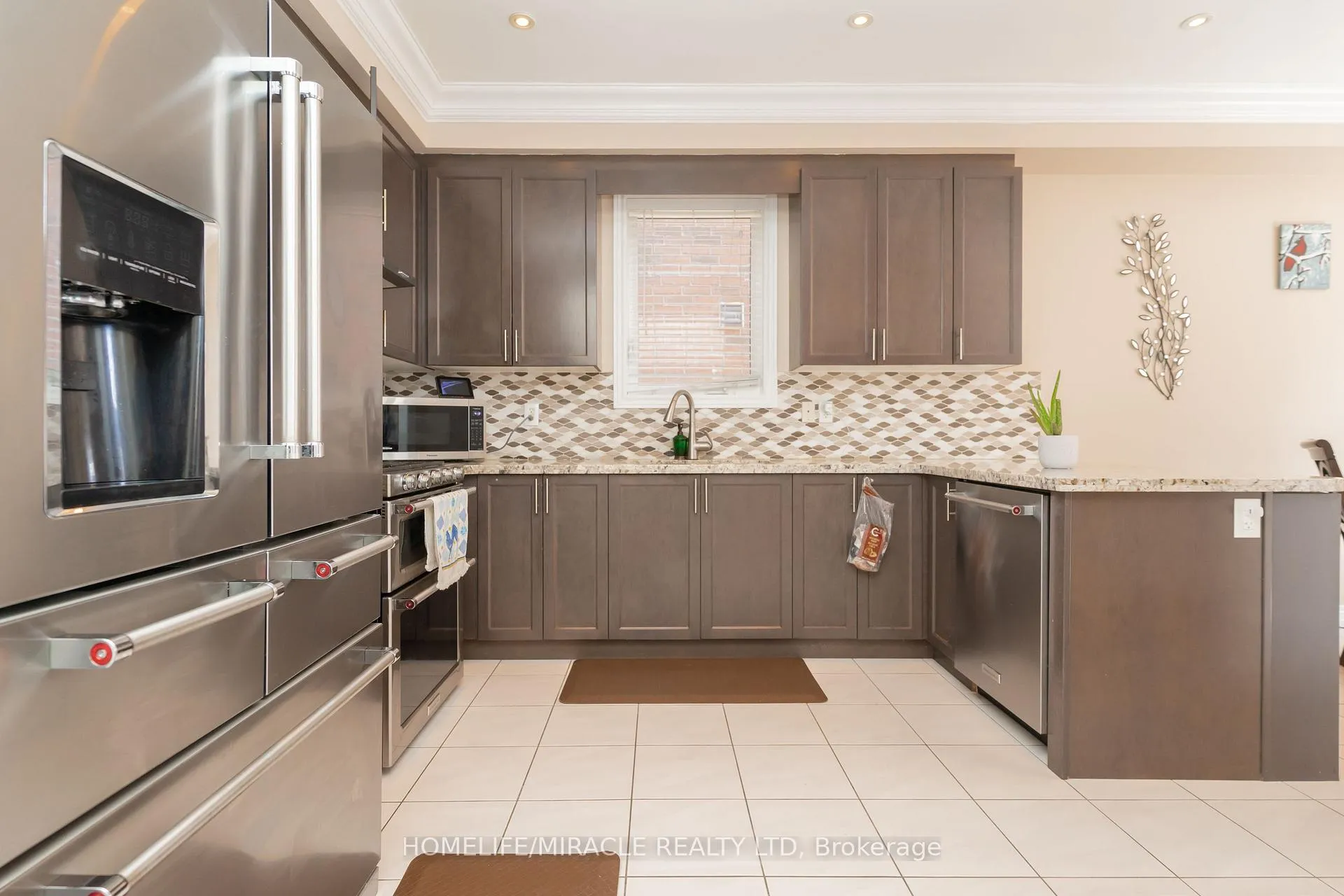 Photo 11 of 516 Vellore Woods Boulevard, Vaughan, Vellore Village — HOMEH