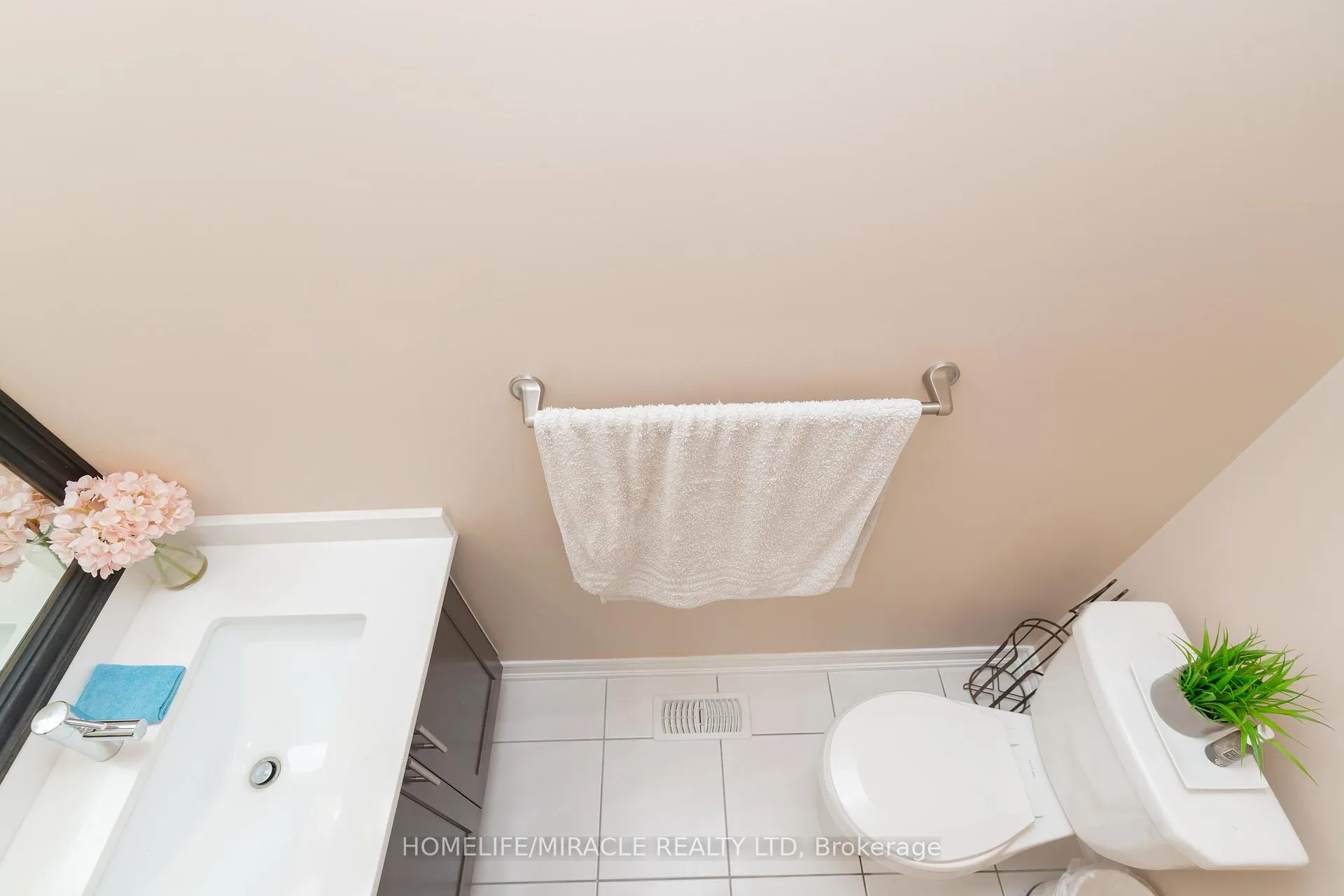 Photo 20 of 516 Vellore Woods Boulevard, Vaughan, Vellore Village — HOMEH