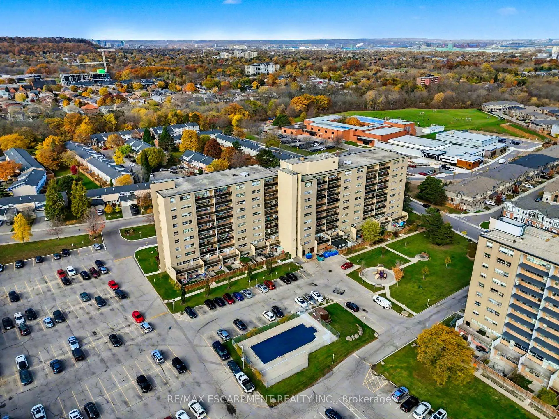 Photo 22 of Unit 1001, 15 Nicklaus Drive, Hamilton, Vincent — HOMEH