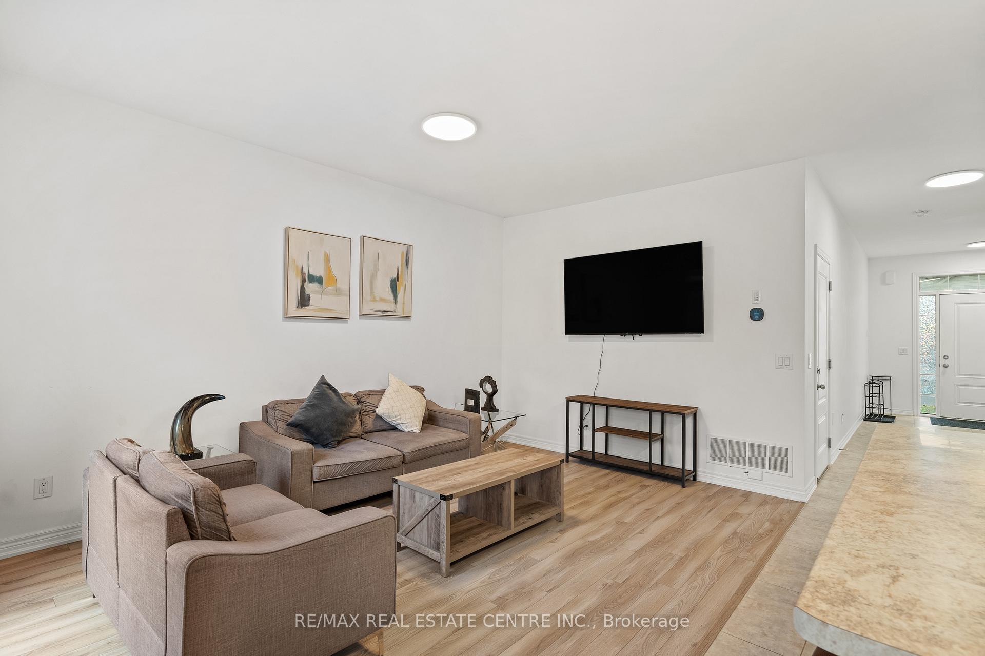 Photo 9 of 30 Damude Avenue, Thorold, Hurricane/Merrittville — HOMEH