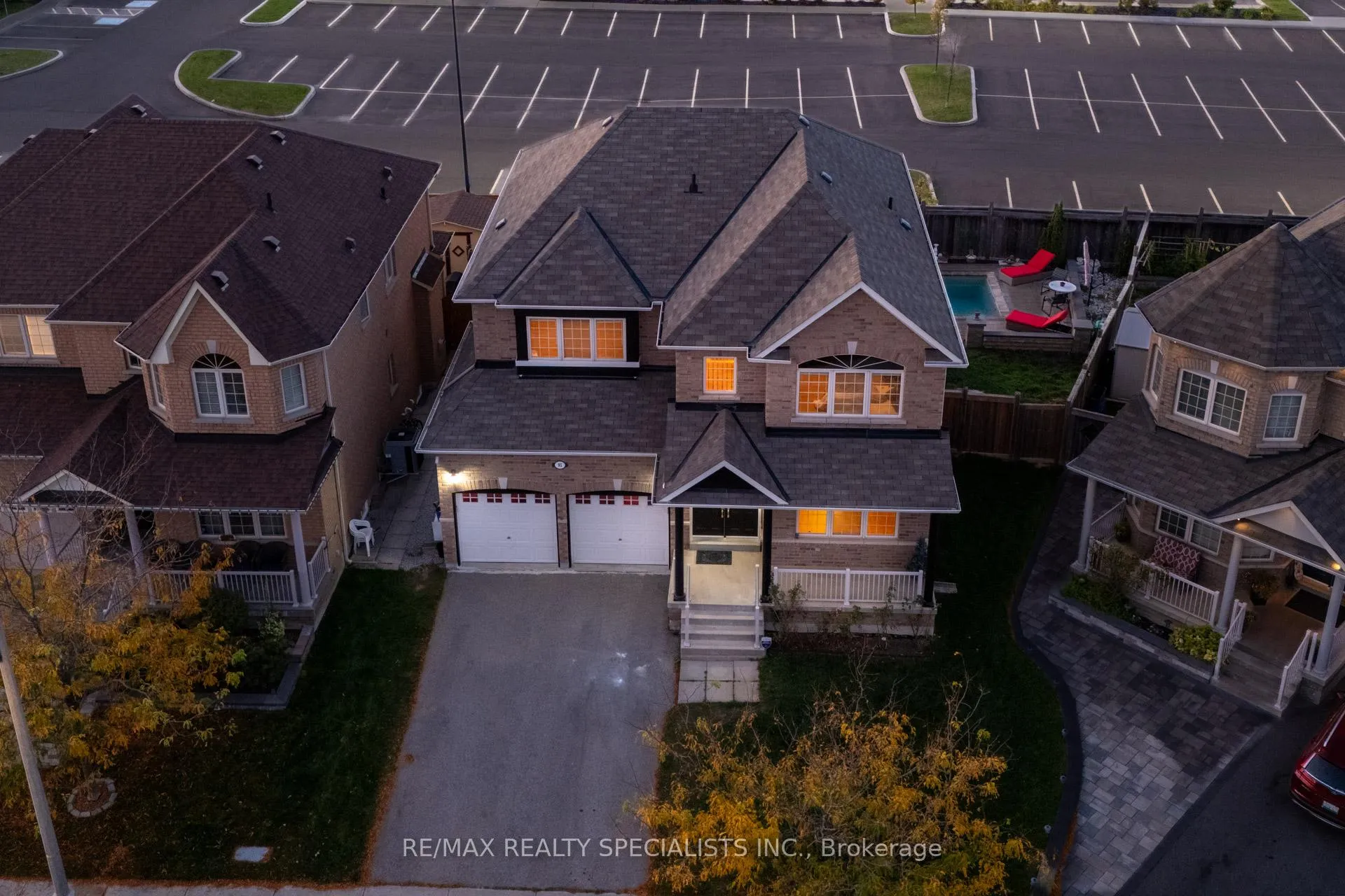 Photo 2 of 95 Heslop Circle, Brampton, Sandringham-Wellington — HOMEH