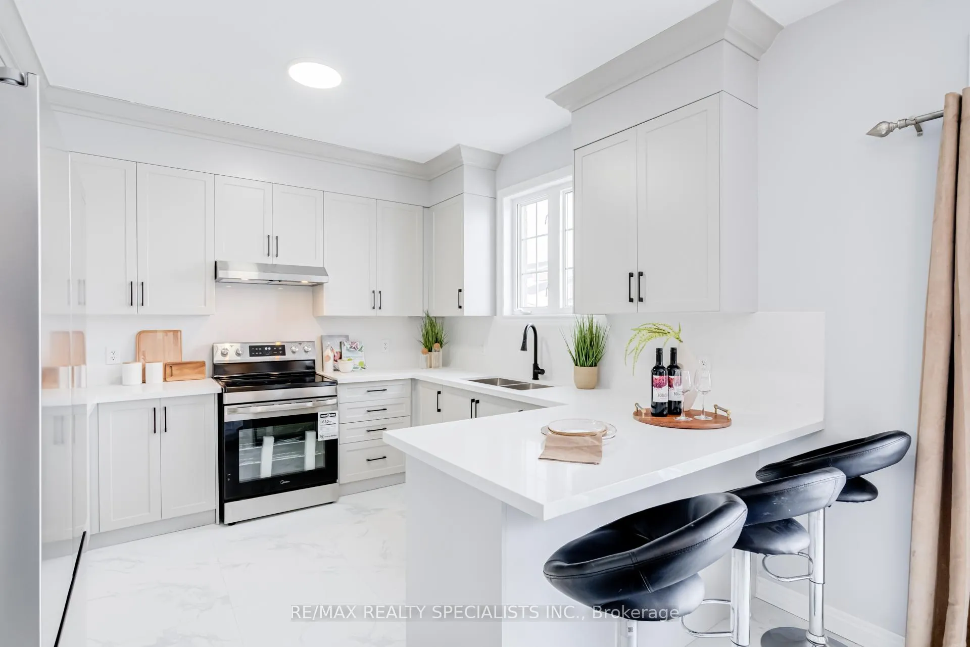 Photo 20 of 95 Heslop Circle, Brampton, Sandringham-Wellington — HOMEH