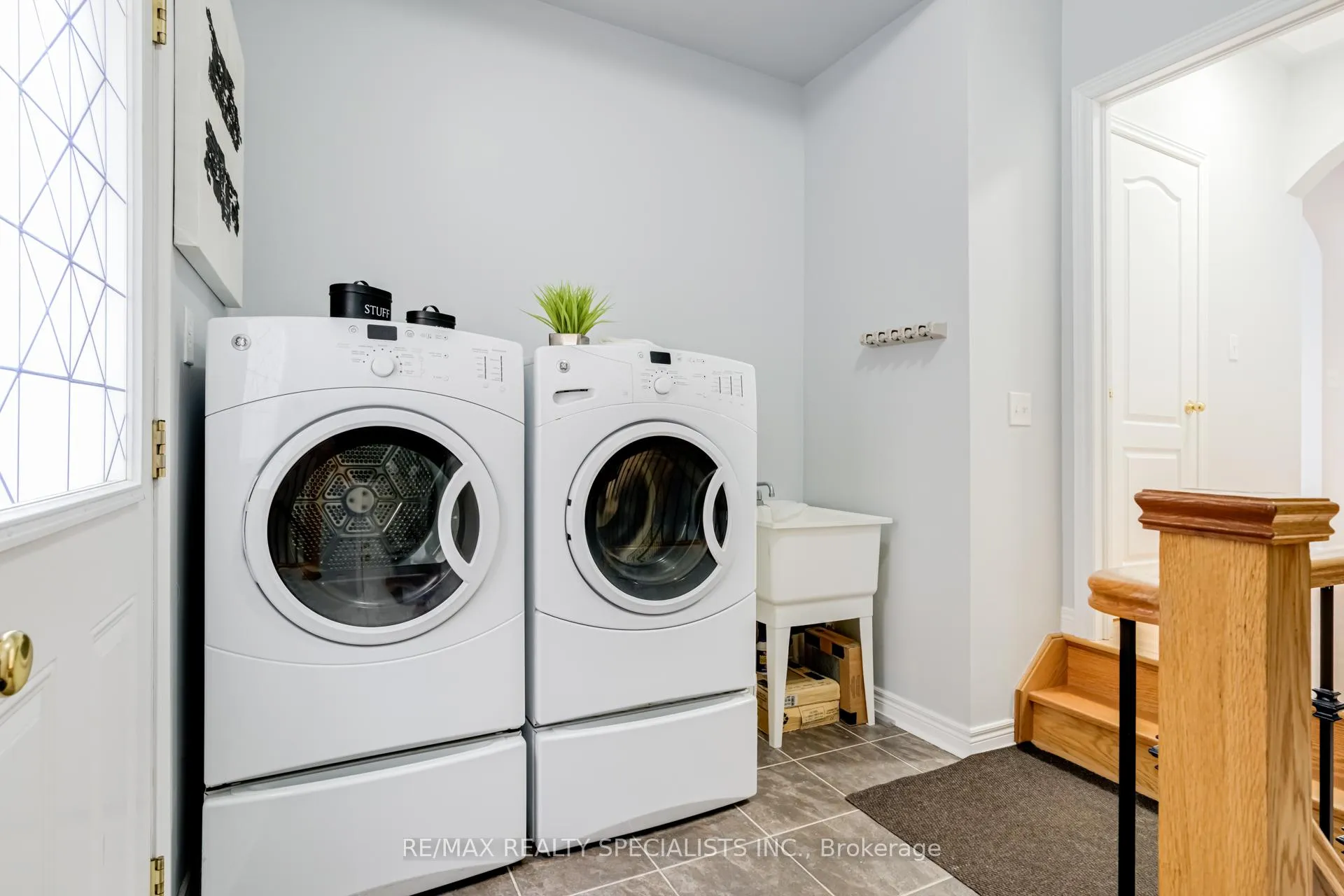 Photo 25 of 95 Heslop Circle, Brampton, Sandringham-Wellington — HOMEH